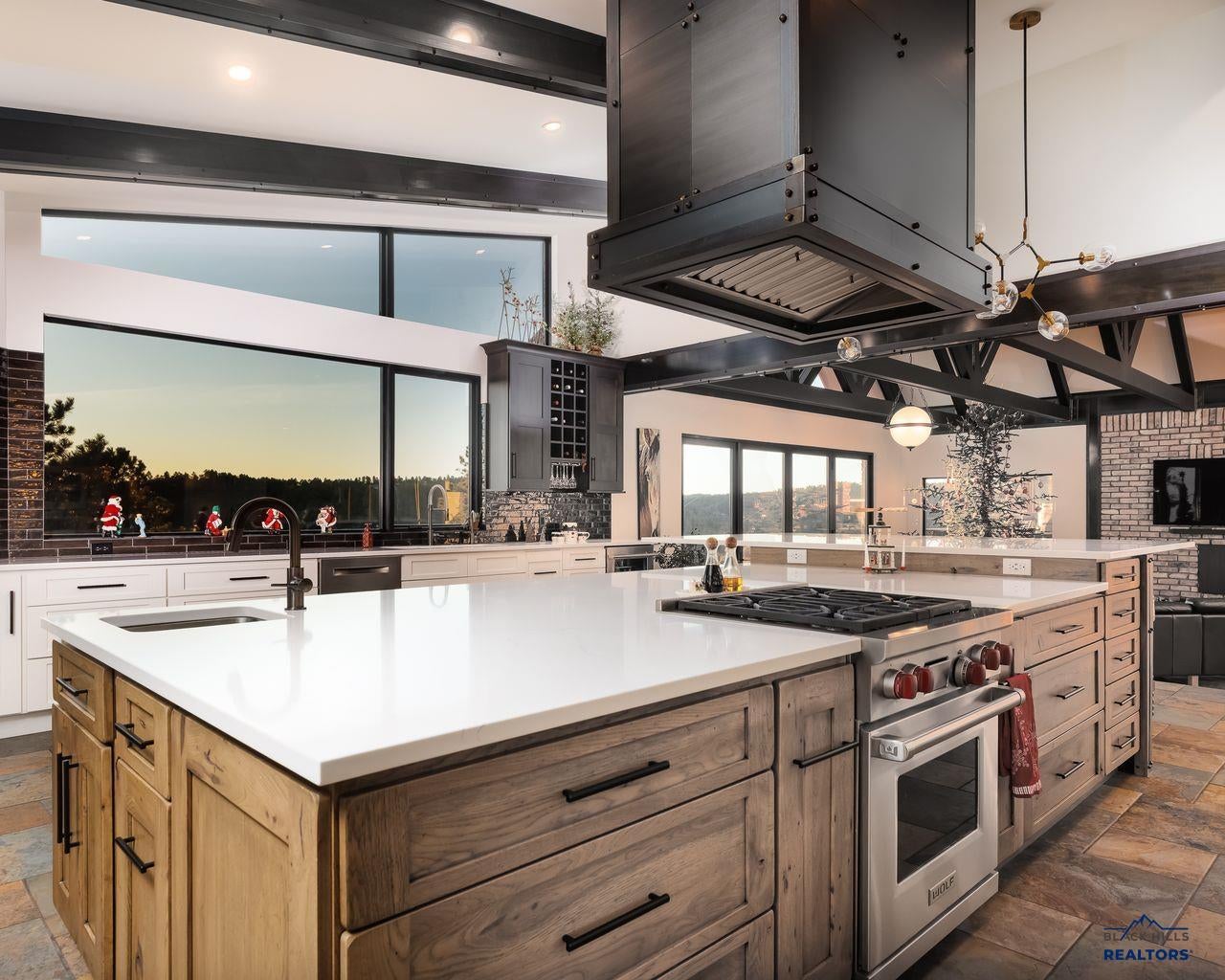 Rapid City, South Dakota, 57702, United States, 5 Bedrooms Bedrooms, ,5 BathroomsBathrooms,Residential,Active,2012231