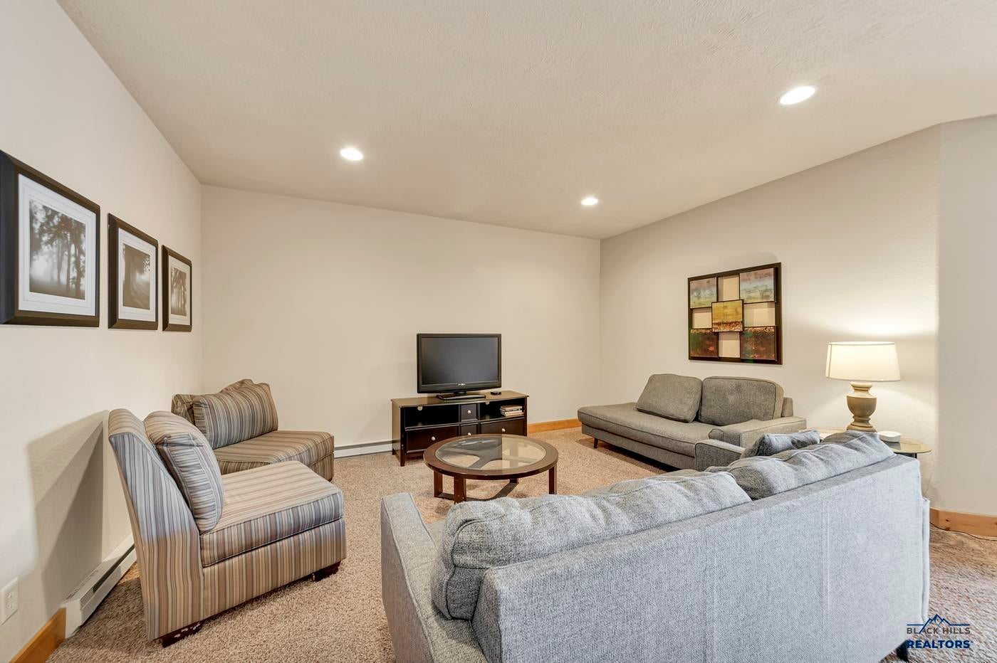 Lead, South Dakota, 57754, United States, 3 Bedrooms Bedrooms, ,3 BathroomsBathrooms,Residential,Active,2007127