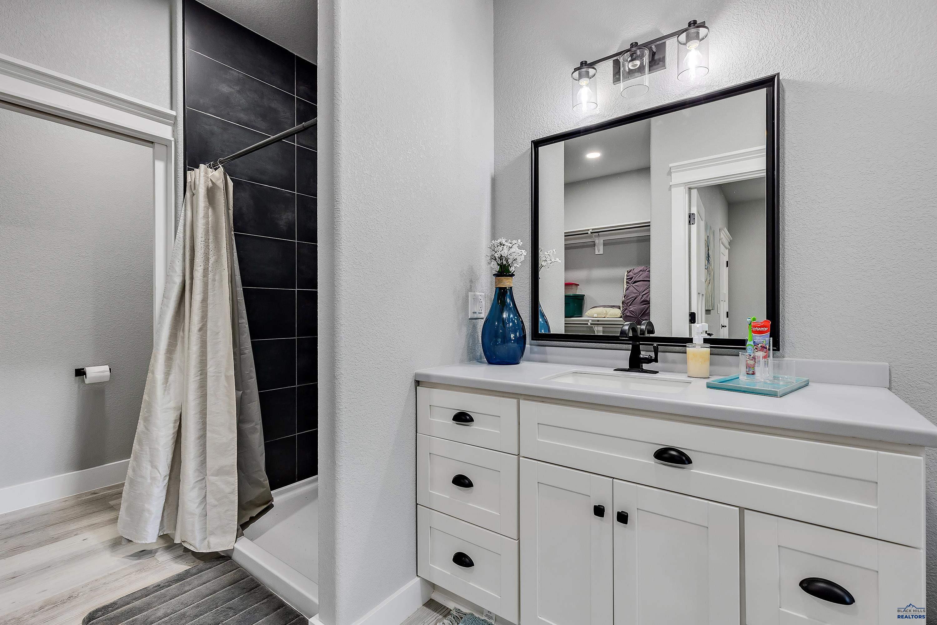 Rapid City, South Dakota, 57702, United States, 3 Bedrooms Bedrooms, ,4 BathroomsBathrooms,Residential,Active,1902956