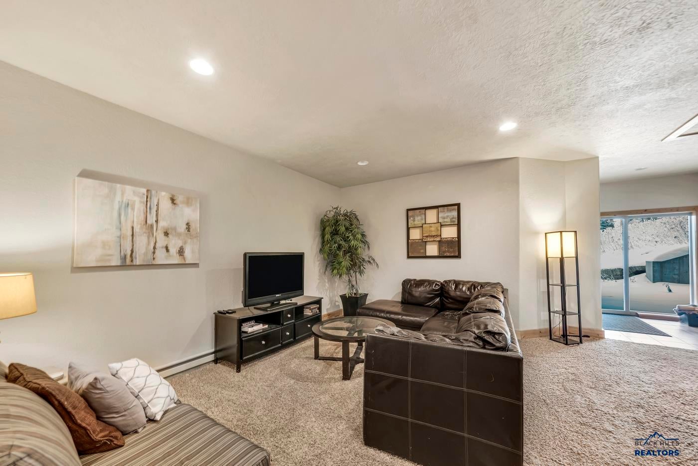 Lead, South Dakota, 57754, United States, 6 Bedrooms Bedrooms, ,5 BathroomsBathrooms,Residential,Active,2006805