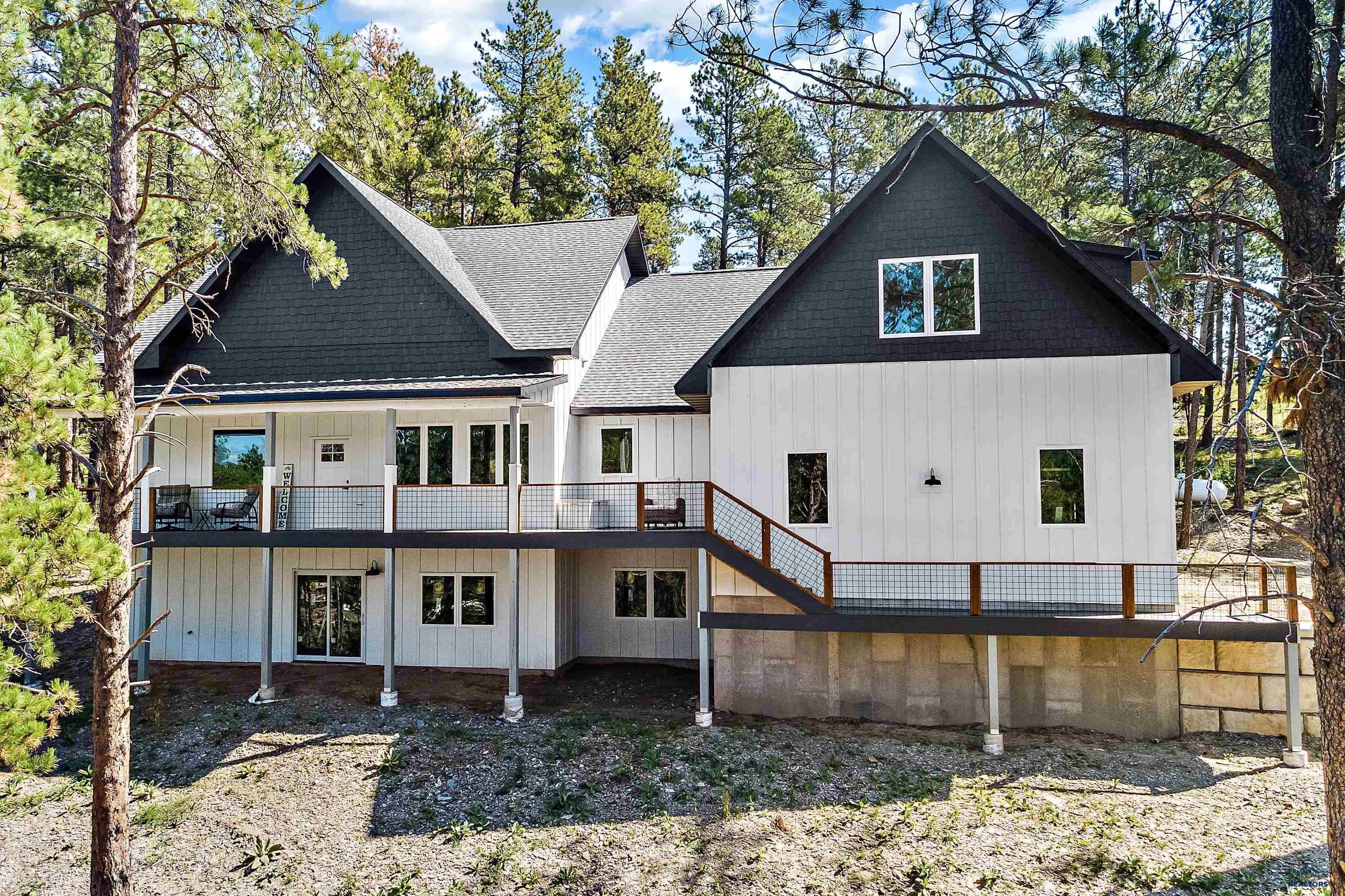 Rapid City, South Dakota, 57702, United States, 3 Bedrooms Bedrooms, ,4 BathroomsBathrooms,Residential,Active,1902956