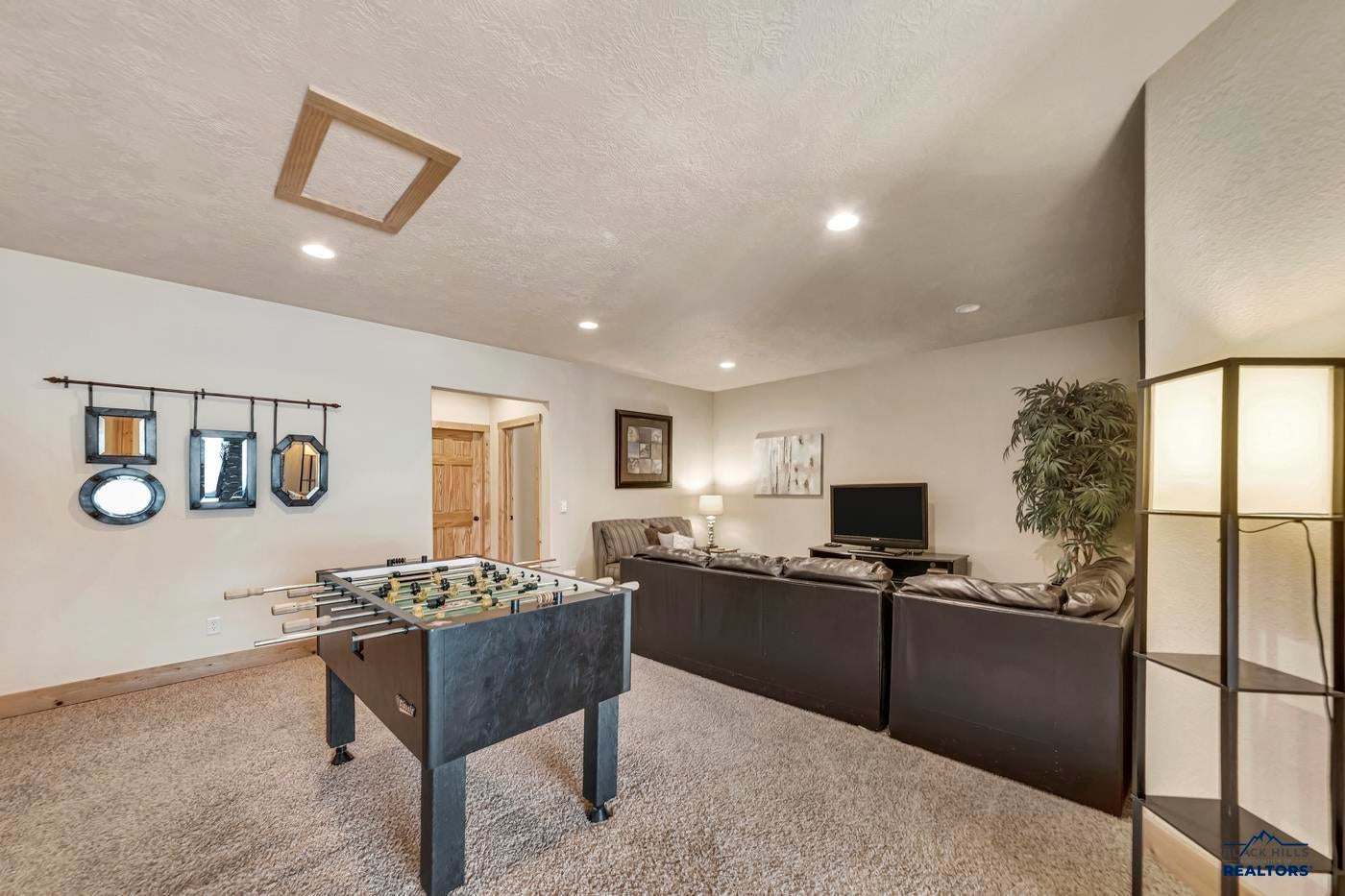 Lead, South Dakota, 57754, United States, 6 Bedrooms Bedrooms, ,5 BathroomsBathrooms,Residential,Active,2006805