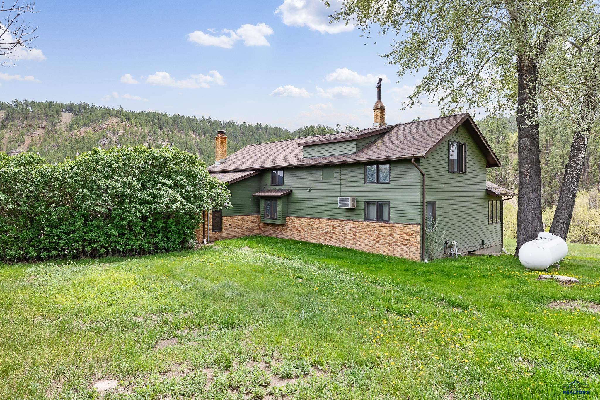 Rapid City, South Dakota, 57702, United States, 4 Bedrooms Bedrooms, ,6 BathroomsBathrooms,Residential,Contingent,1820846
