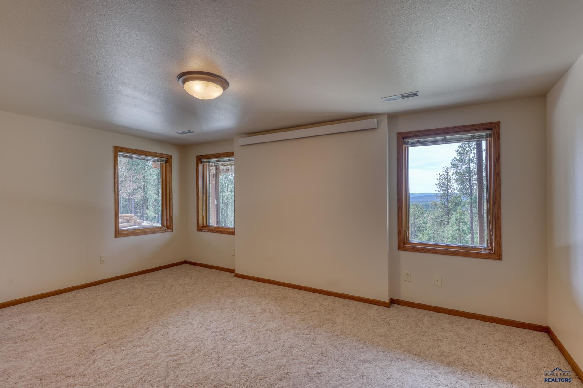 Rapid City, South Dakota, 57702, United States, 4 Bedrooms Bedrooms, ,3 BathroomsBathrooms,Residential,Active,1899194