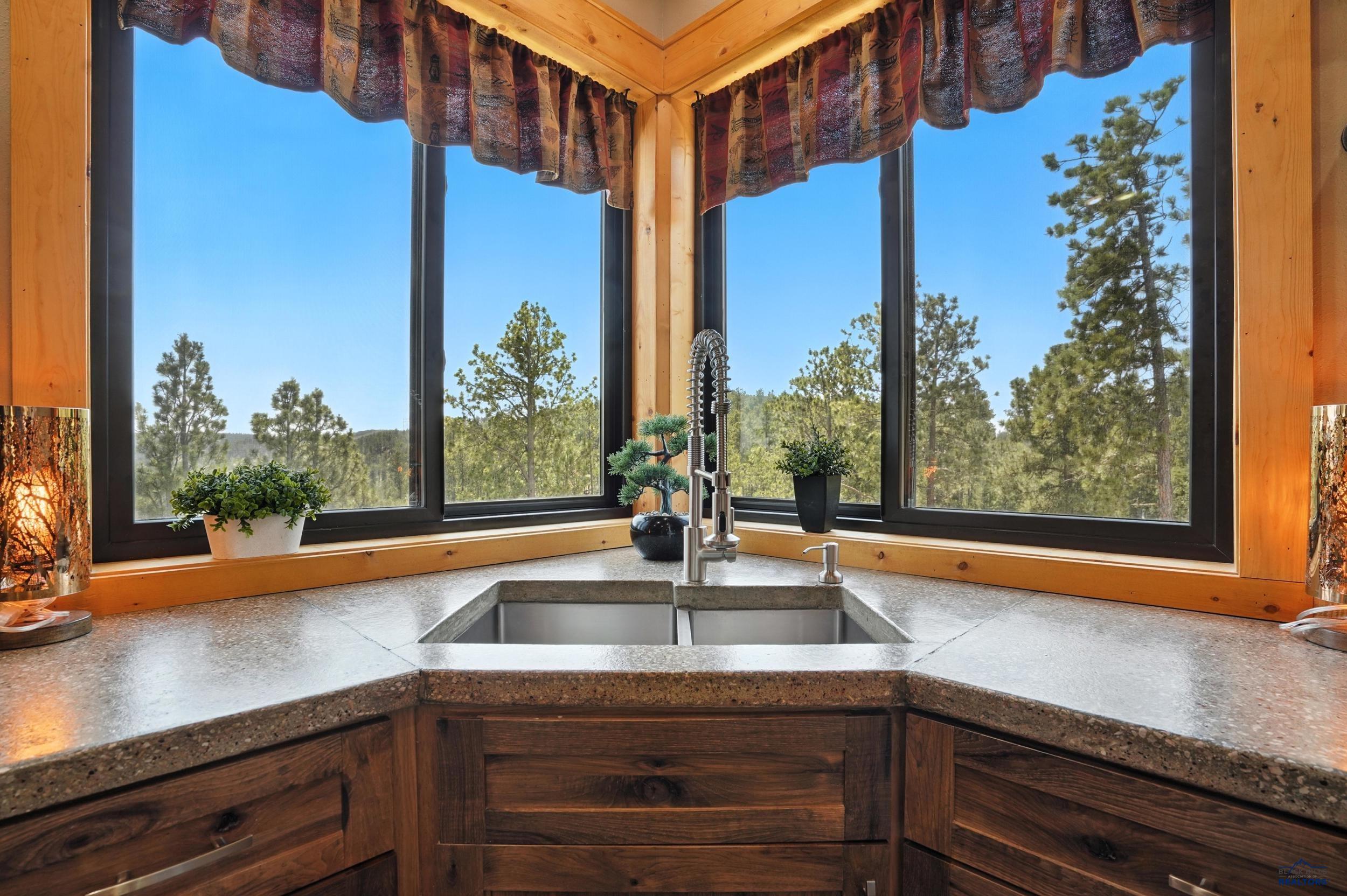 Lead, South Dakota, 57754, United States, 5 Bedrooms Bedrooms, ,4 BathroomsBathrooms,Residential,Active,1945366