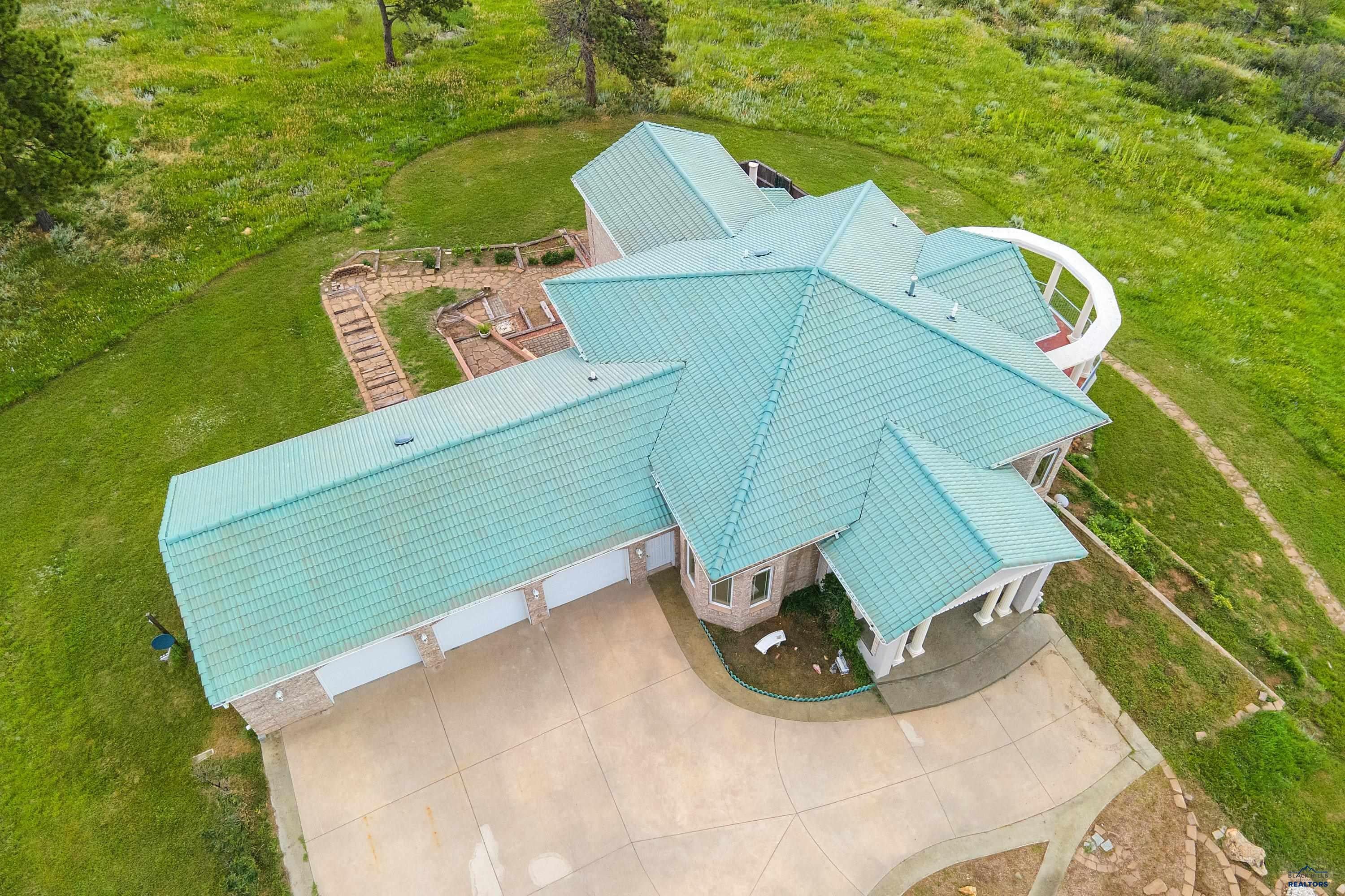 Piedmont, South Dakota, 57769, United States, 4 Bedrooms Bedrooms, ,4 BathroomsBathrooms,Residential,Active,1904172