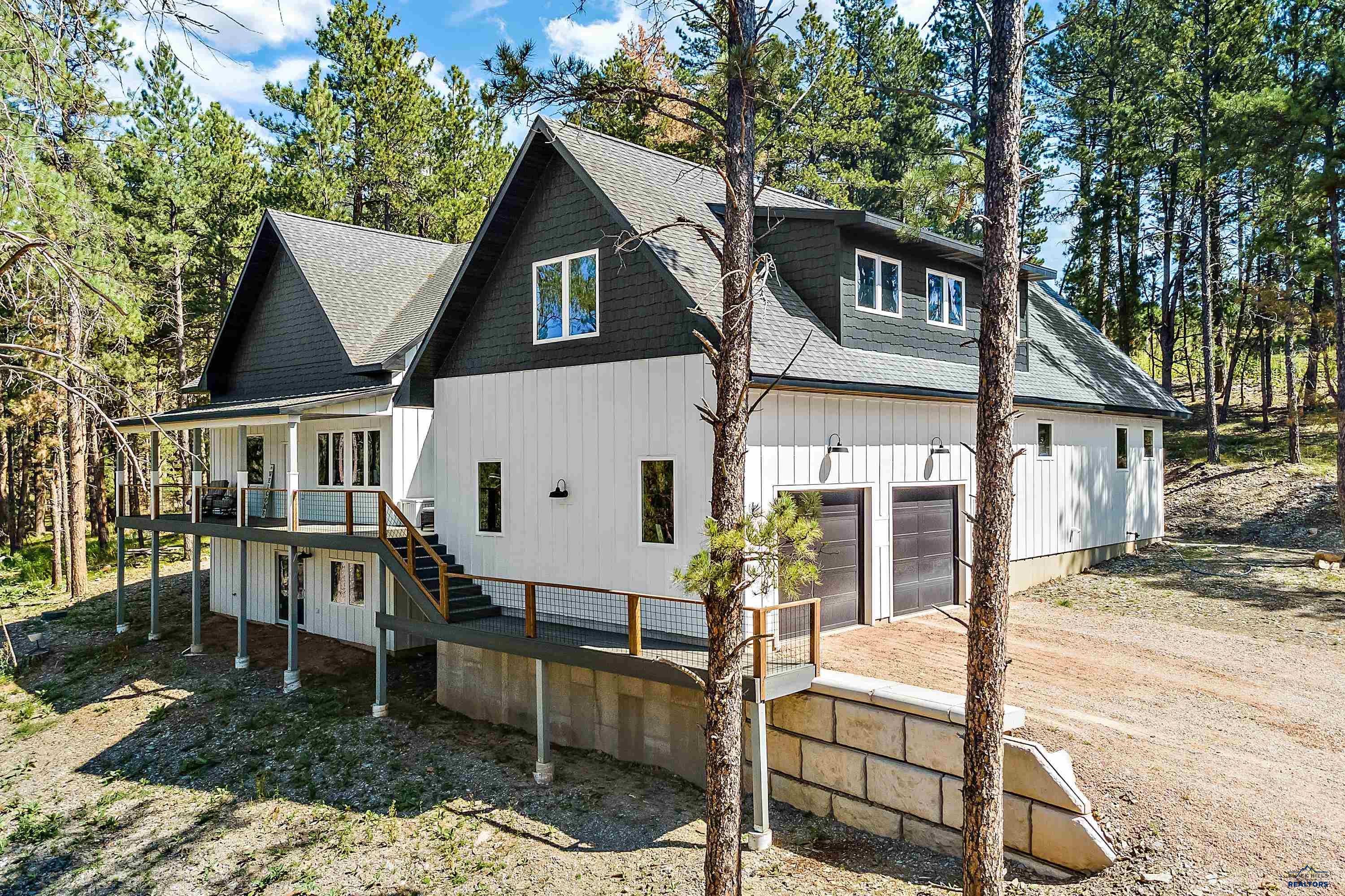 Rapid City, South Dakota, 57702, United States, 3 Bedrooms Bedrooms, ,4 BathroomsBathrooms,Residential,Active,1902956