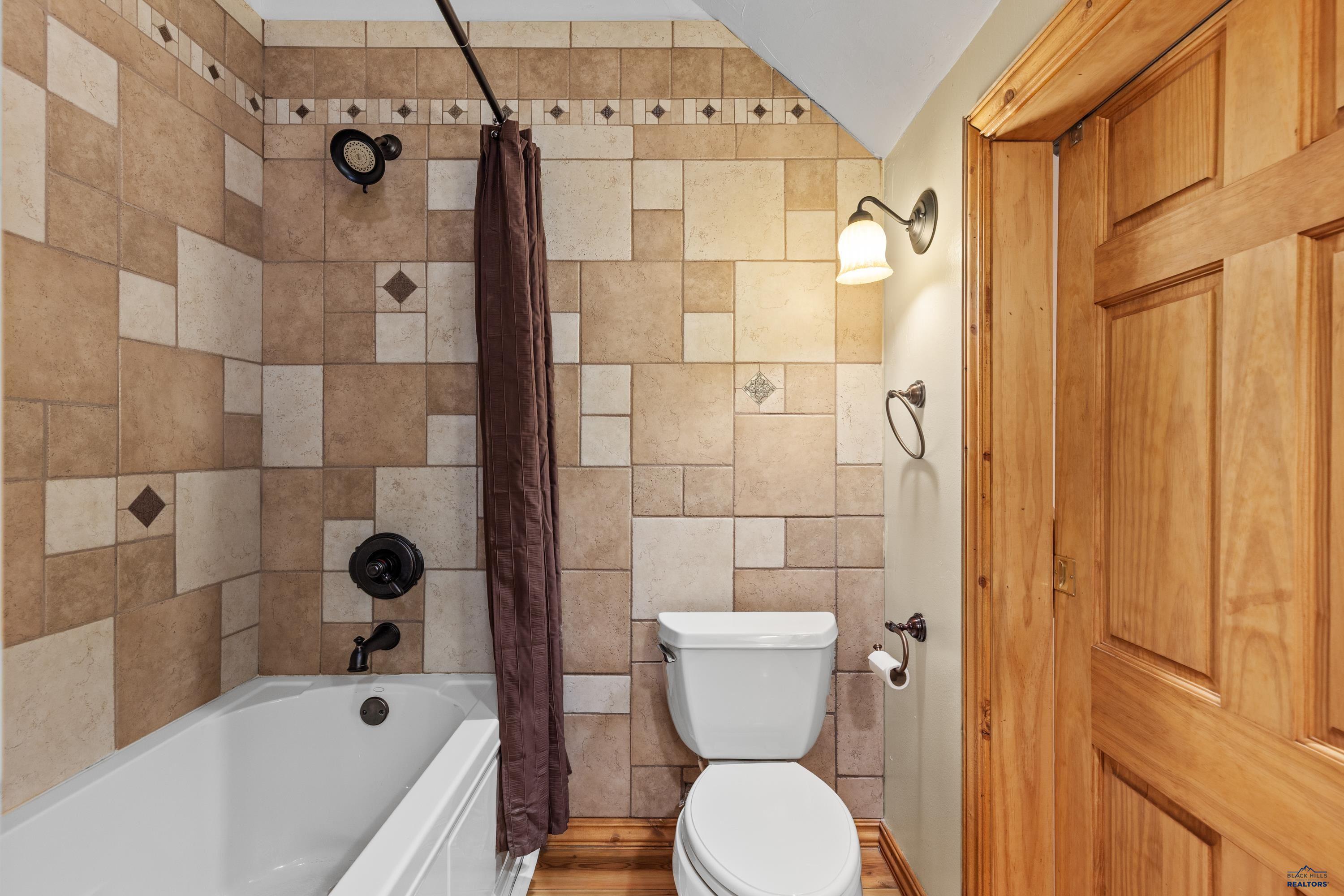 Rapid City, South Dakota, 57702, United States, 6 Bedrooms Bedrooms, ,6 BathroomsBathrooms,Residential,Active,1952058