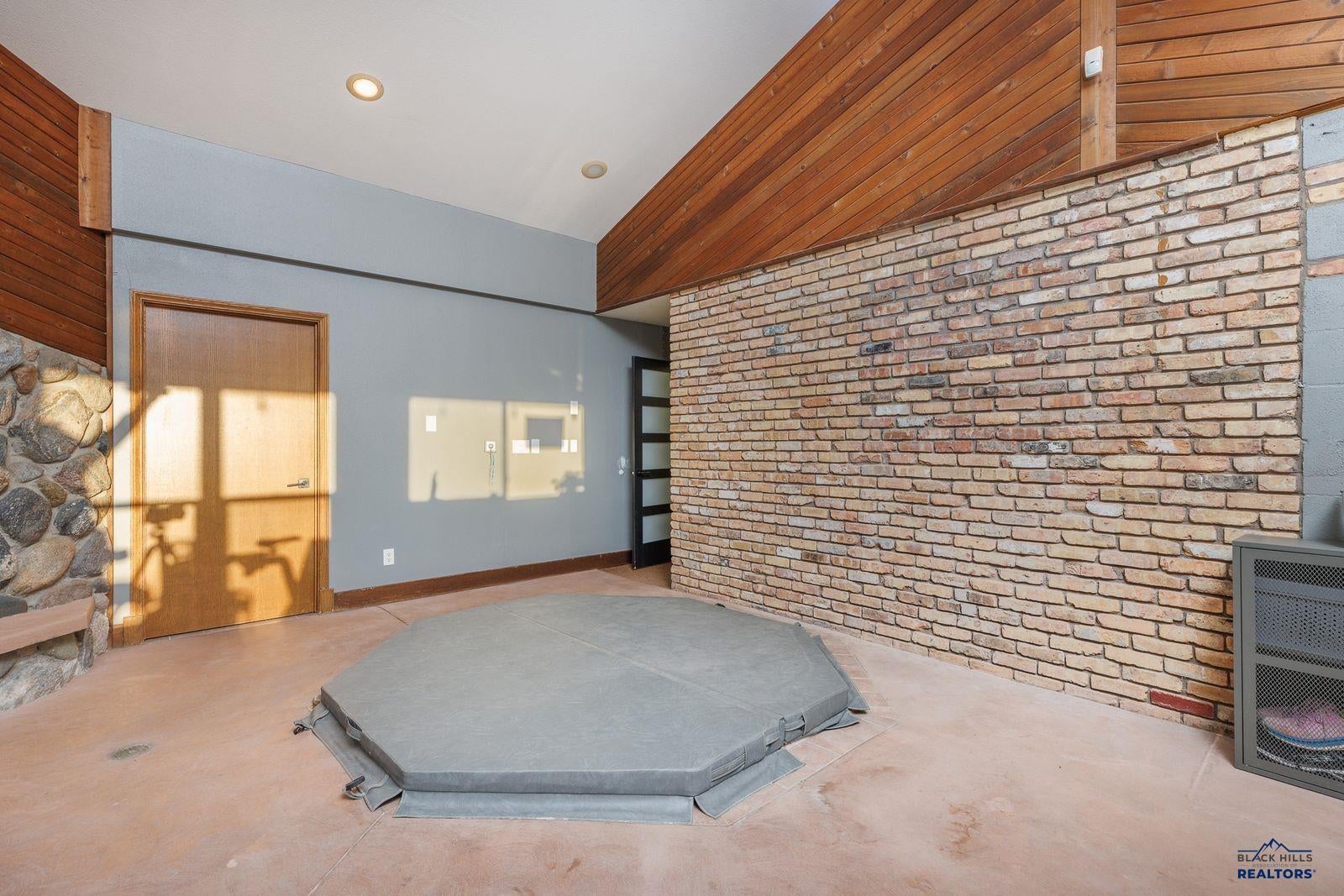 Rapid City, South Dakota, 57702, United States, 5 Bedrooms Bedrooms, ,5 BathroomsBathrooms,Residential,Active,2012231