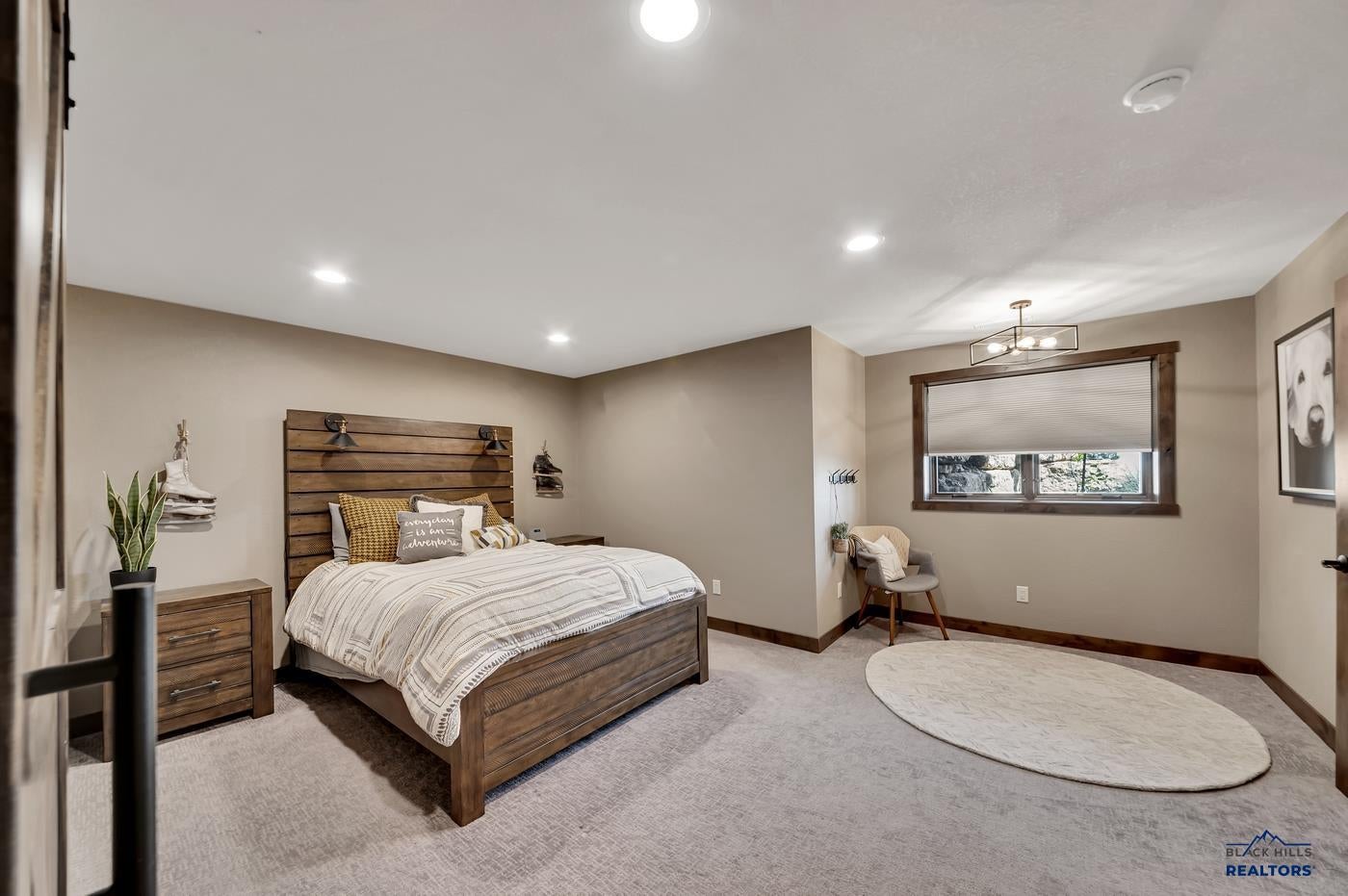 Rapid City, South Dakota, 57702, United States, 4 Bedrooms Bedrooms, ,5 BathroomsBathrooms,Residential,Active,1929407