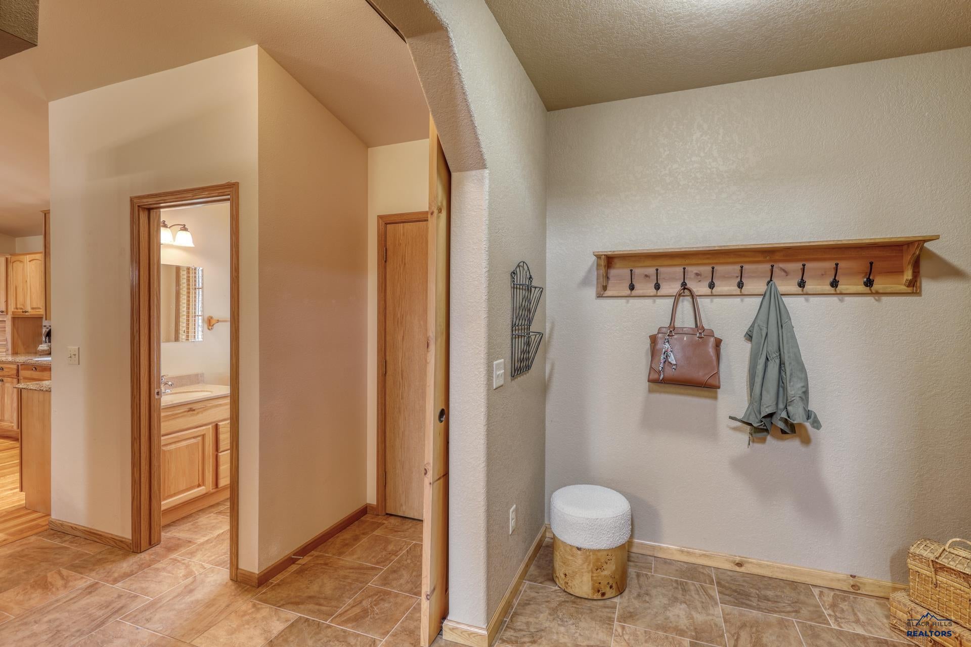 Rapid City, South Dakota, 57702, United States, 4 Bedrooms Bedrooms, ,3 BathroomsBathrooms,Residential,Active,1899194