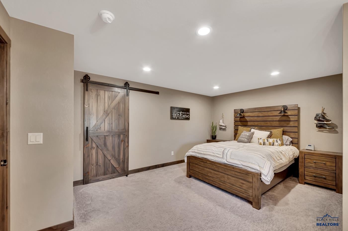 Rapid City, South Dakota, 57702, United States, 4 Bedrooms Bedrooms, ,5 BathroomsBathrooms,Residential,Active,1929407