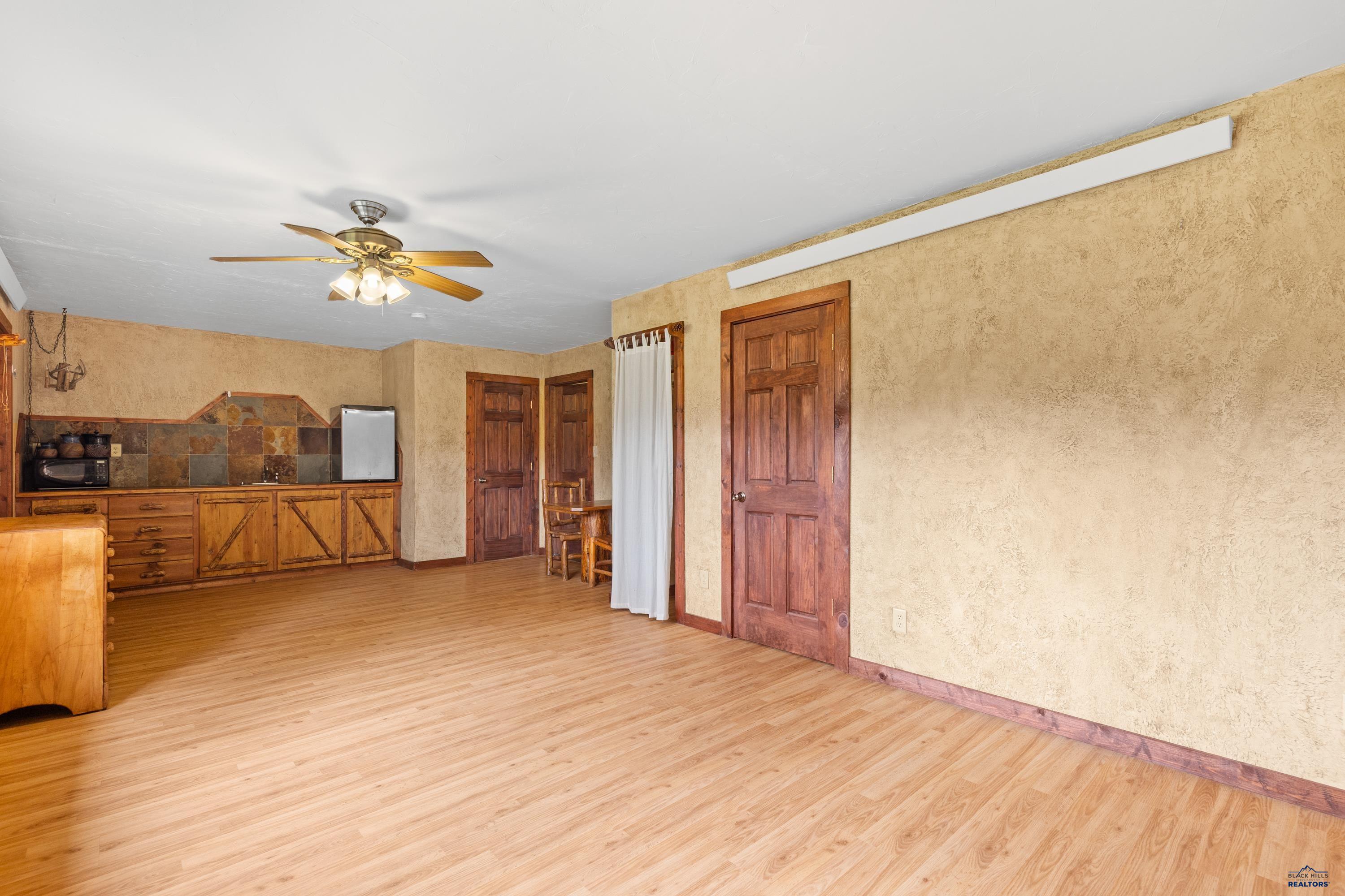 Rapid City, South Dakota, 57702, United States, 6 Bedrooms Bedrooms, ,6 BathroomsBathrooms,Residential,Active,1952058