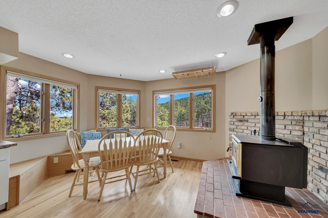 Rapid City, South Dakota, 57702, United States, 5 Bedrooms Bedrooms, ,3 BathroomsBathrooms,Residential,Active,1764101
