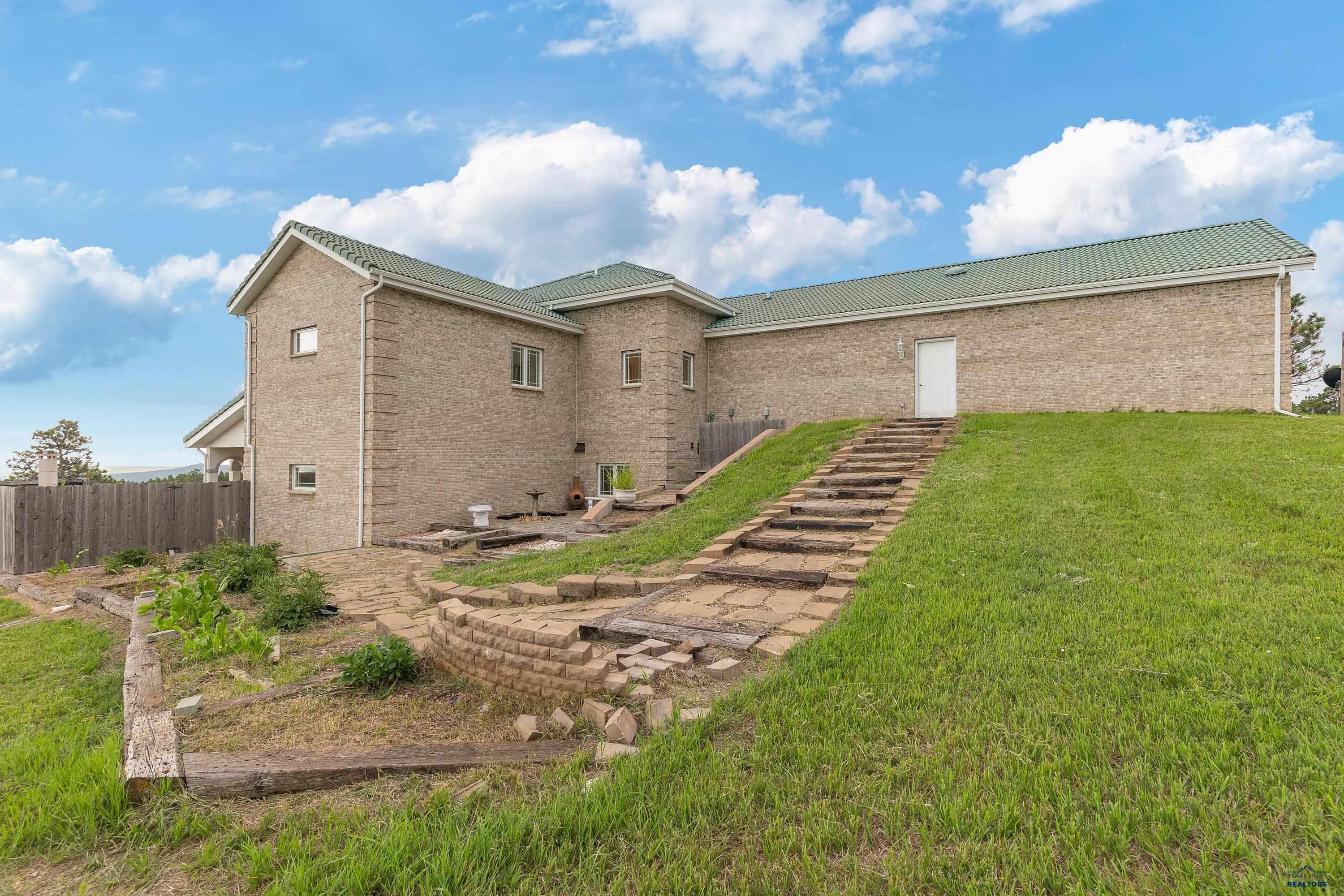 Piedmont, South Dakota, 57769, United States, 4 Bedrooms Bedrooms, ,4 BathroomsBathrooms,Residential,Active,1904172