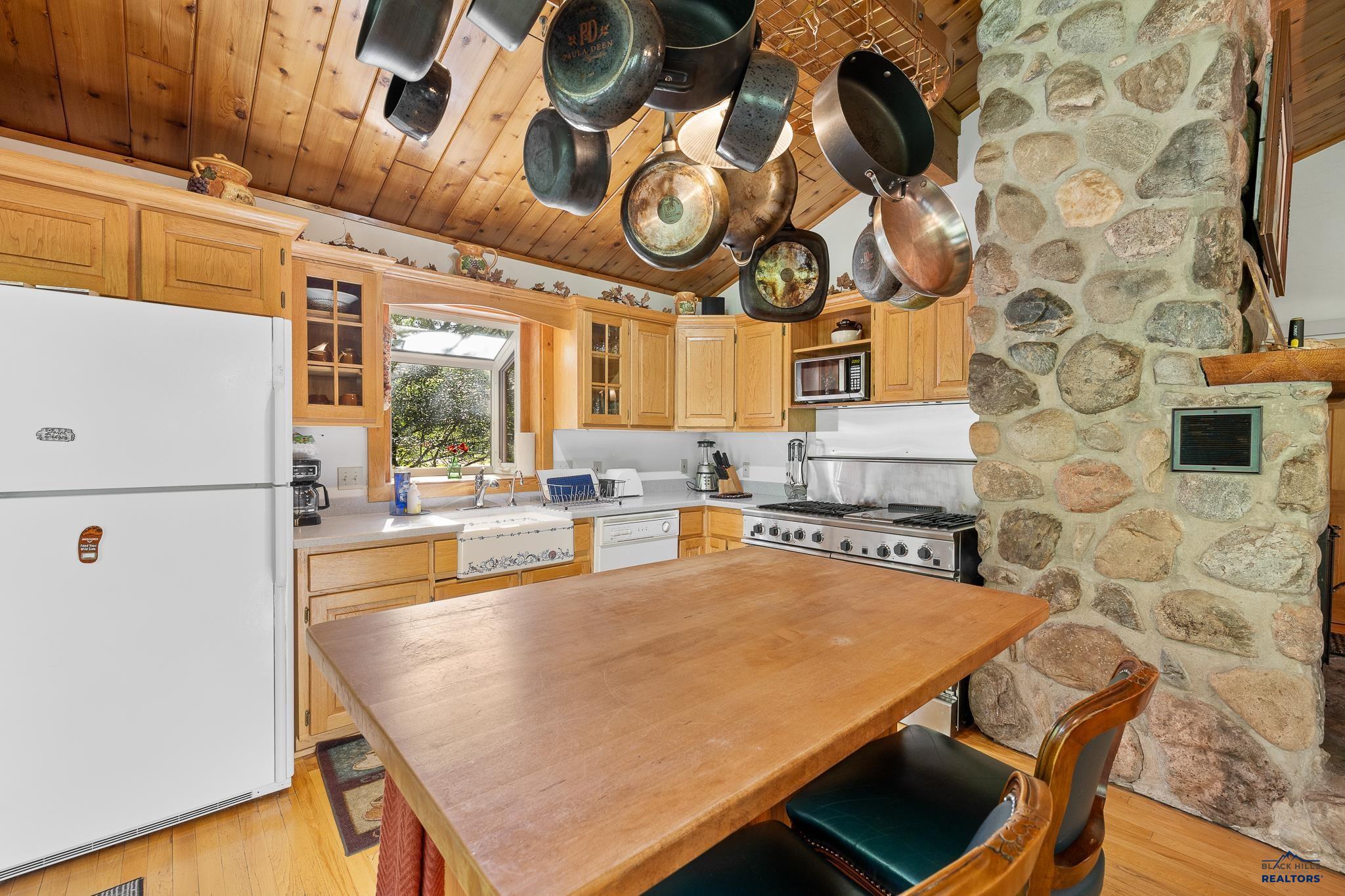 Rapid City, South Dakota, 57702, United States, 3 Bedrooms Bedrooms, ,3 BathroomsBathrooms,Residential,Active,1902954