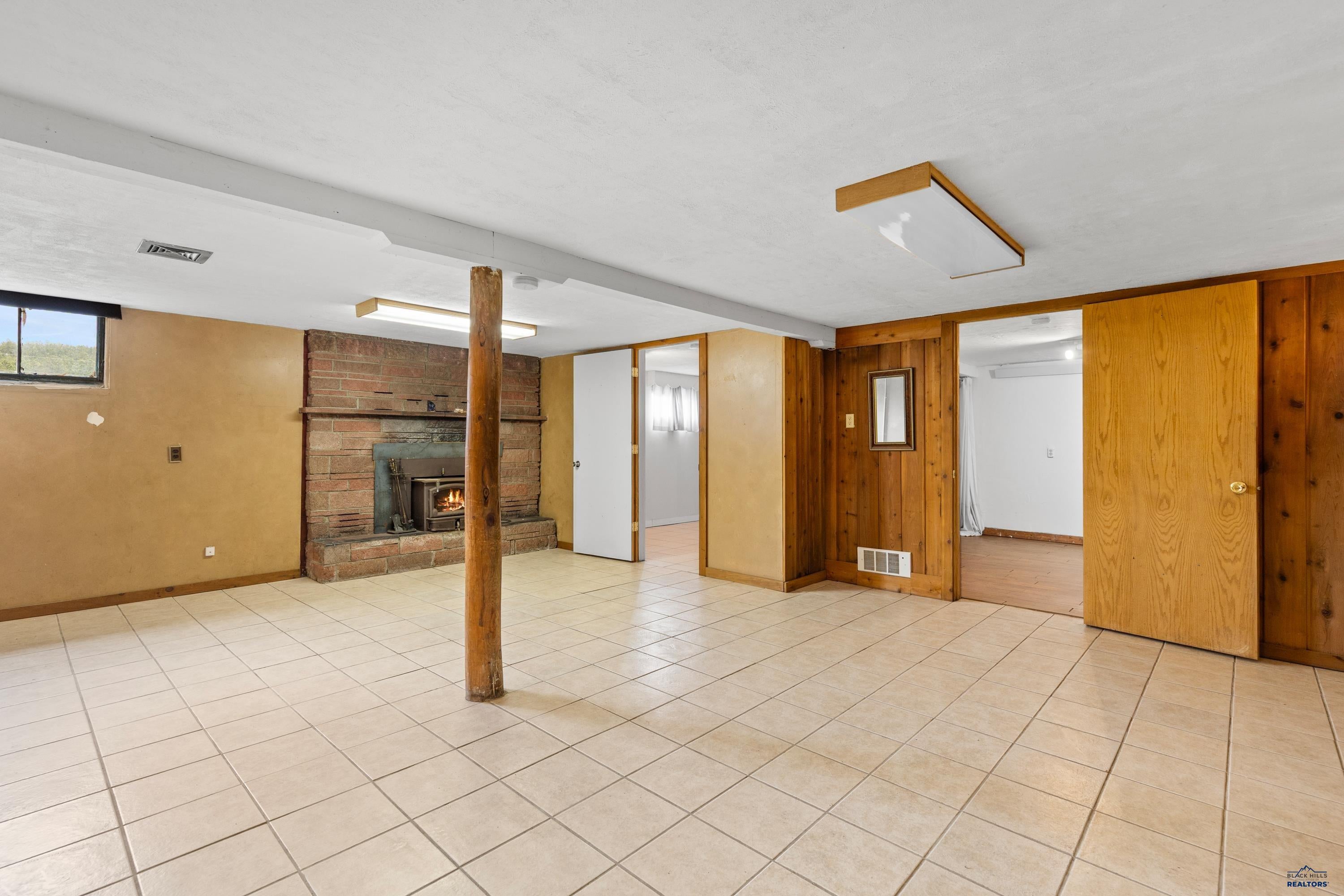 Rapid City, South Dakota, 57702, United States, 6 Bedrooms Bedrooms, ,6 BathroomsBathrooms,Residential,Active,1952058