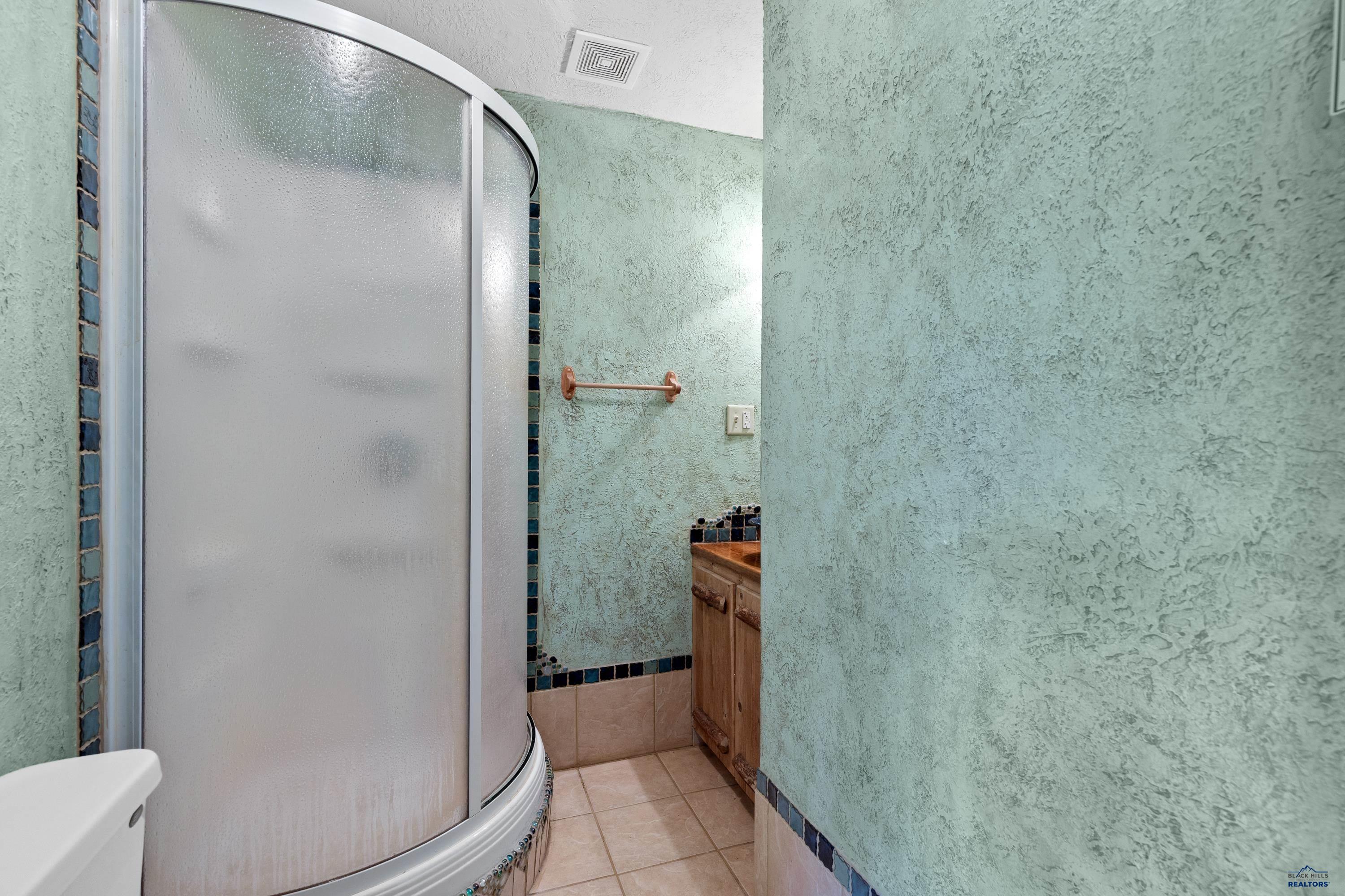 Rapid City, South Dakota, 57702, United States, 6 Bedrooms Bedrooms, ,6 BathroomsBathrooms,Residential,Active,1952058