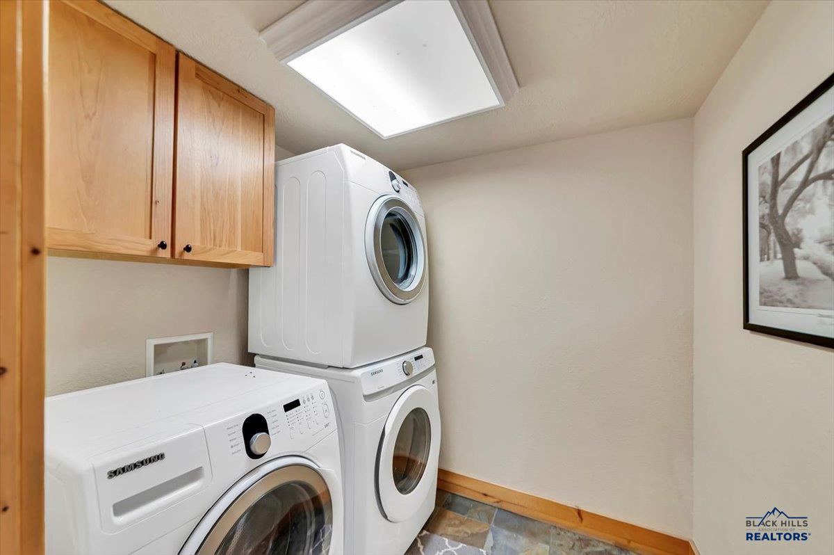 Lead, South Dakota, 57754, United States, 3 Bedrooms Bedrooms, ,4 BathroomsBathrooms,Residential,Active,2007249