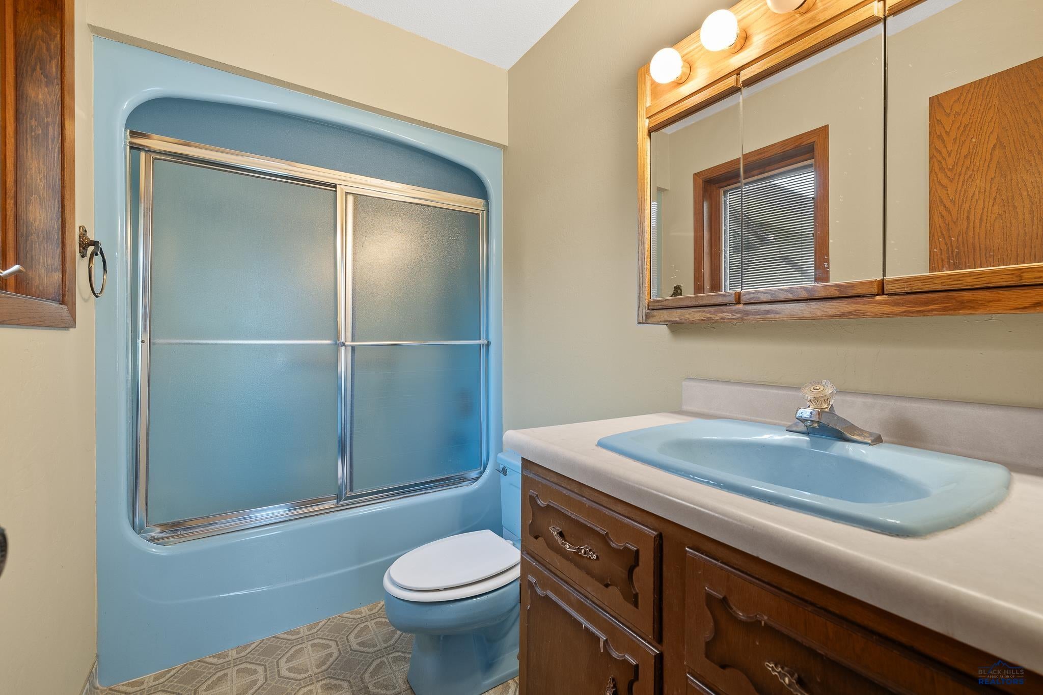 Rapid City, South Dakota, 57702, United States, 4 Bedrooms Bedrooms, ,6 BathroomsBathrooms,Residential,Contingent,1820846