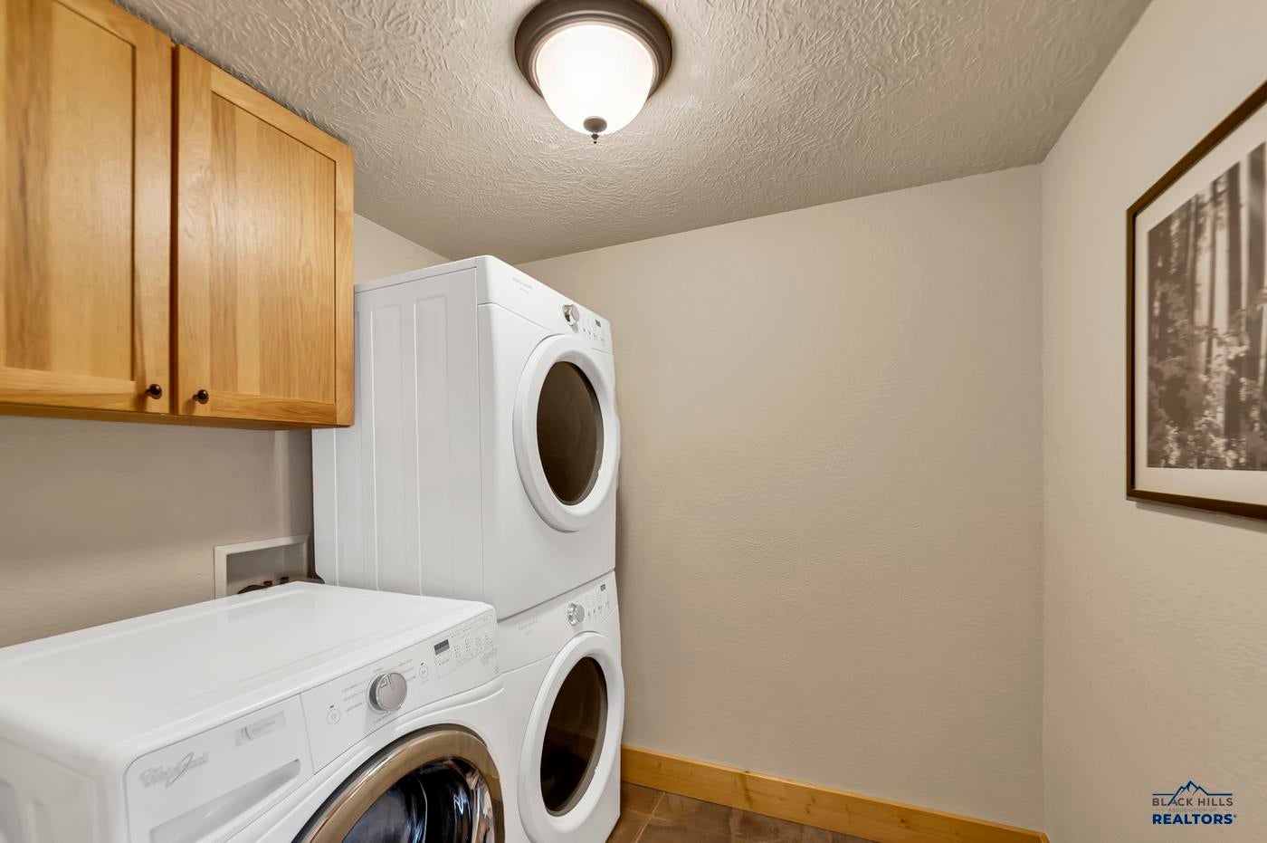 Lead, South Dakota, 57754, United States, 3 Bedrooms Bedrooms, ,3 BathroomsBathrooms,Residential,Active,2007127