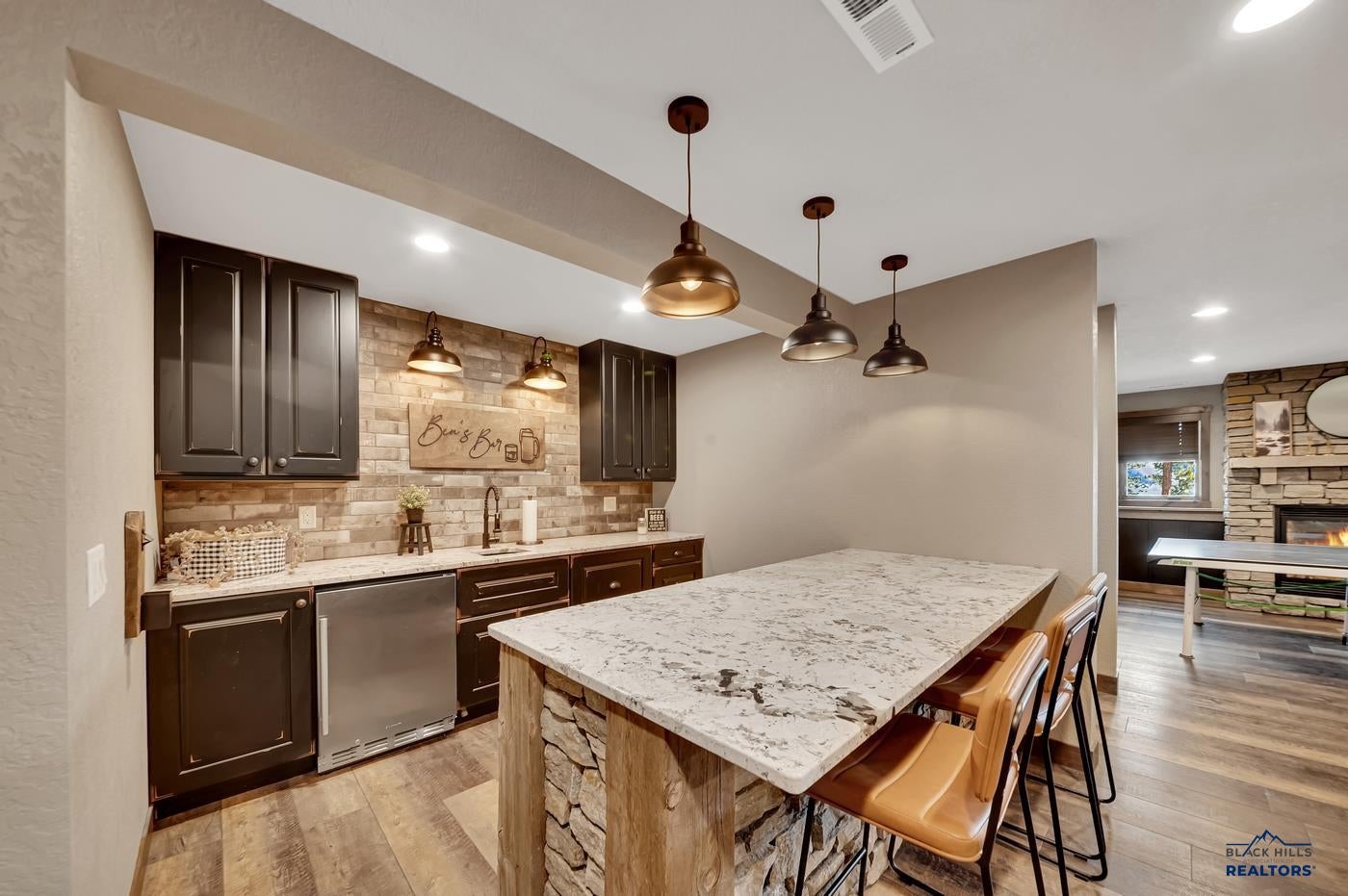 Rapid City, South Dakota, 57702, United States, 4 Bedrooms Bedrooms, ,5 BathroomsBathrooms,Residential,Active,1929407
