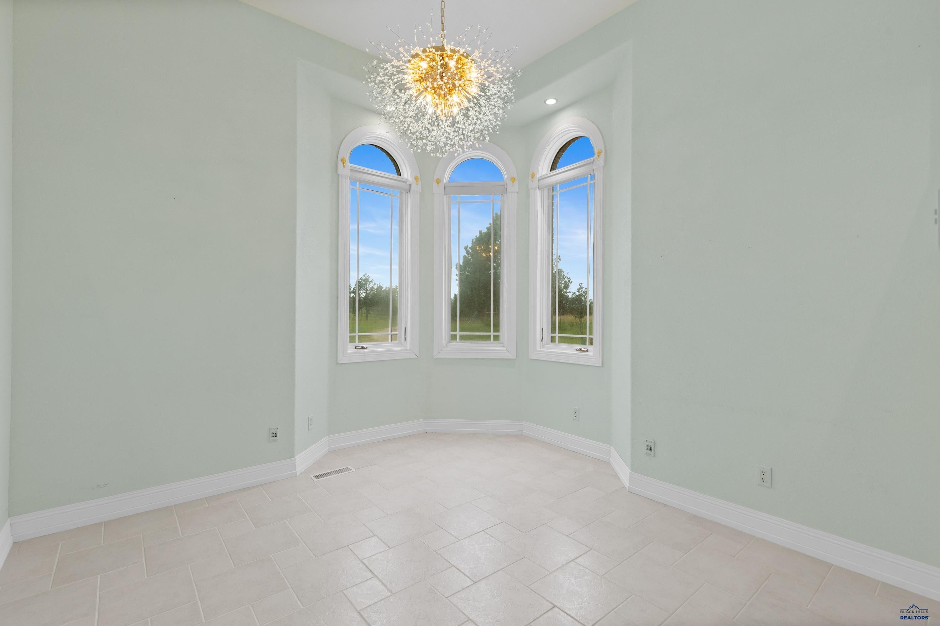 Piedmont, South Dakota, 57769, United States, 4 Bedrooms Bedrooms, ,4 BathroomsBathrooms,Residential,Active,1904172