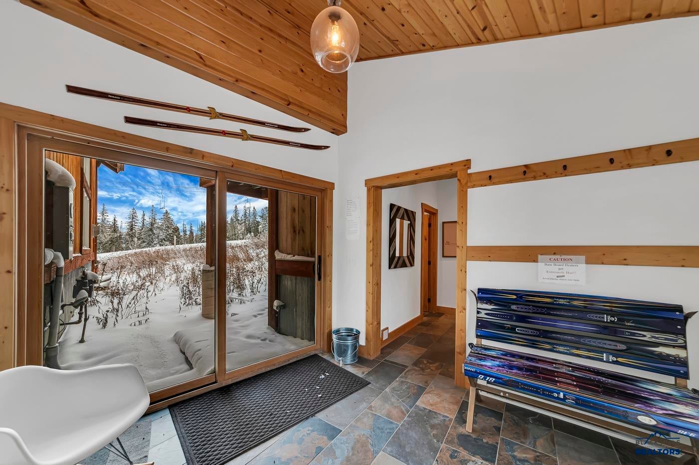 Lead, South Dakota, 57754, United States, 6 Bedrooms Bedrooms, ,5 BathroomsBathrooms,Residential,Active,2006805