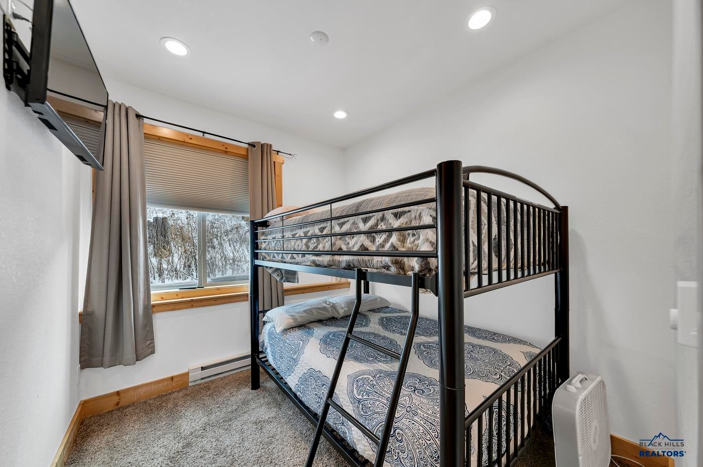 Lead, South Dakota, 57754, United States, 6 Bedrooms Bedrooms, ,5 BathroomsBathrooms,Residential,Active,2006805