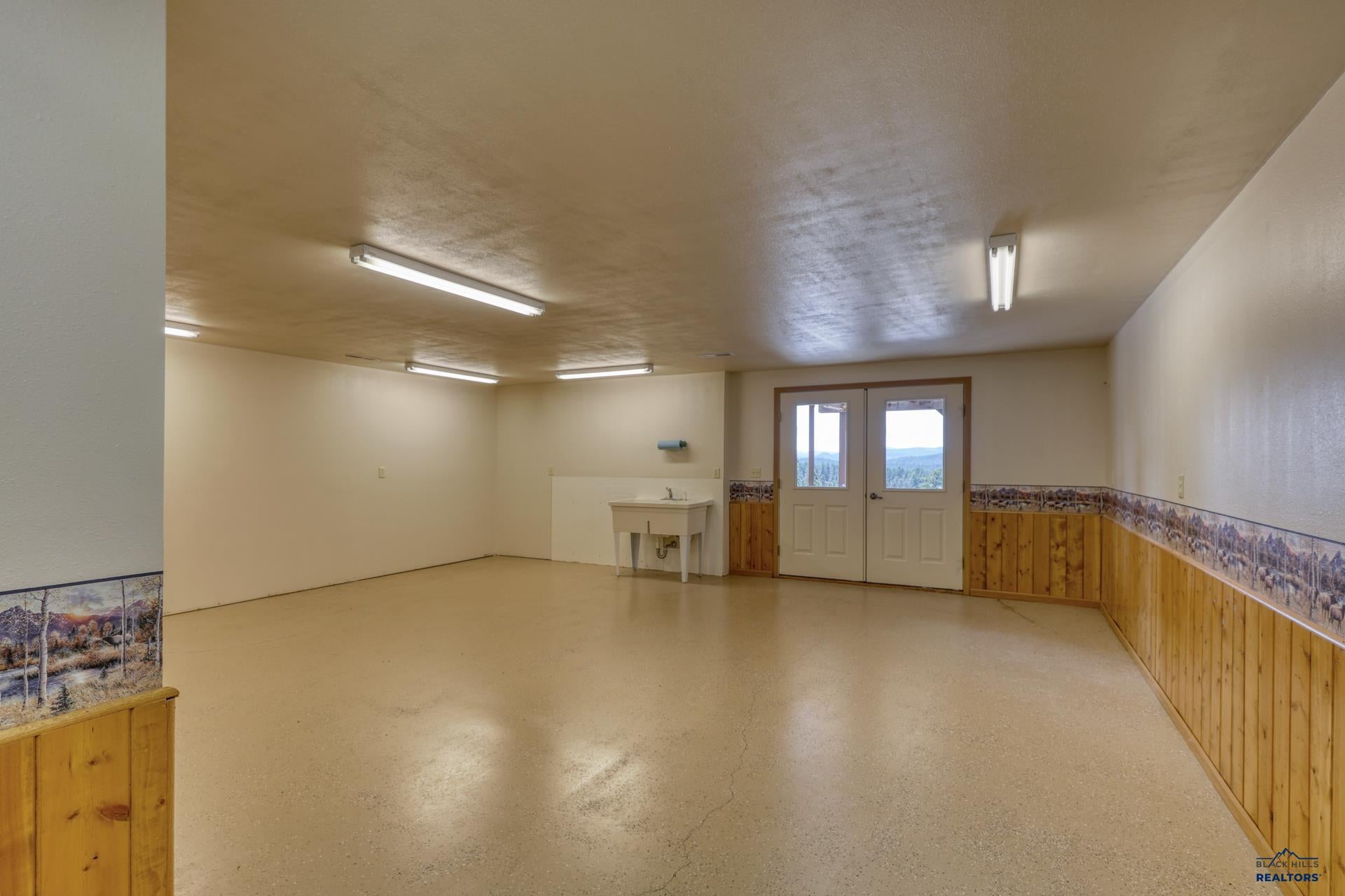 Rapid City, South Dakota, 57702, United States, 4 Bedrooms Bedrooms, ,3 BathroomsBathrooms,Residential,Active,1899194