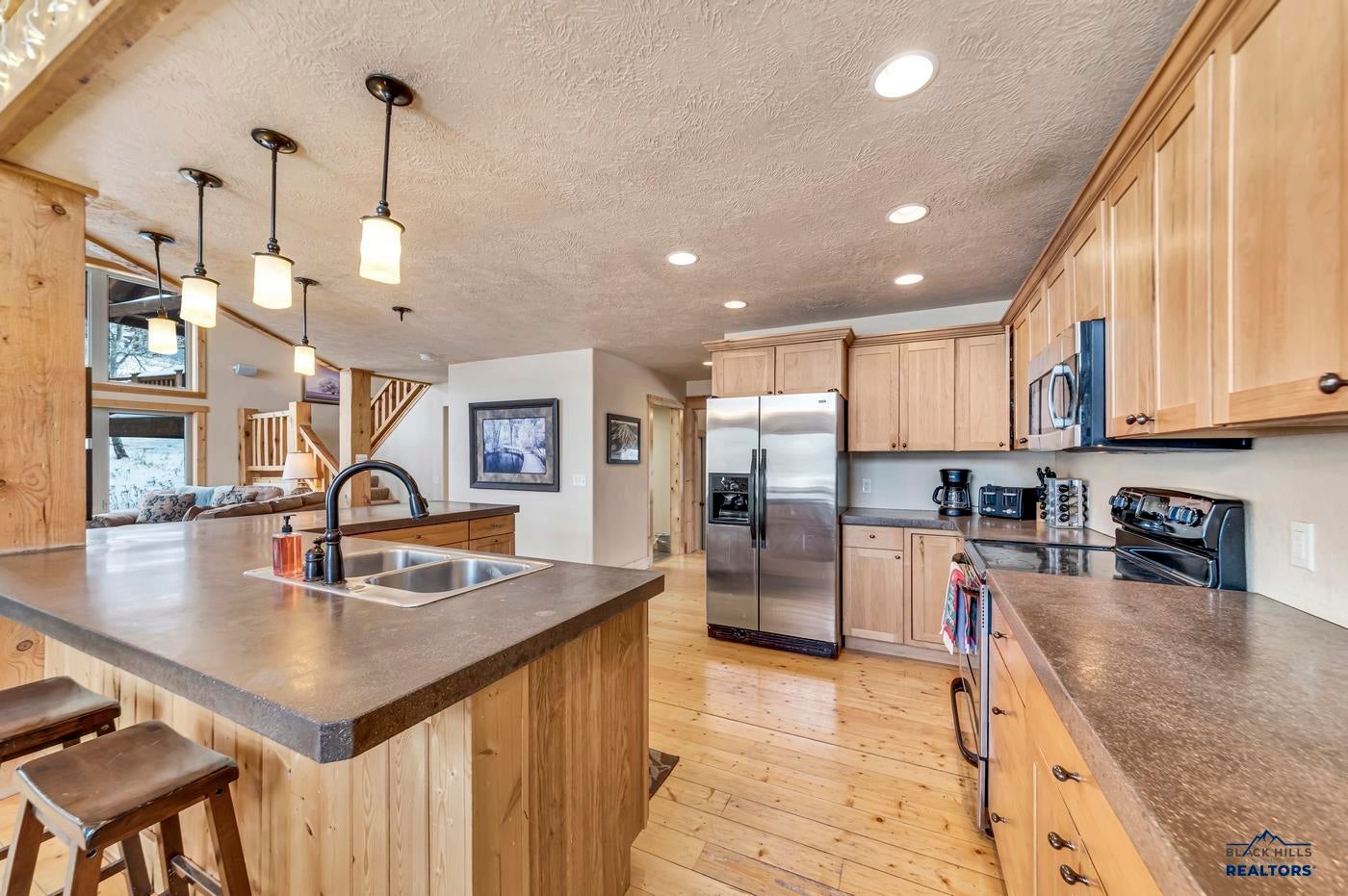 Lead, South Dakota, 57754, United States, 6 Bedrooms Bedrooms, ,5 BathroomsBathrooms,Residential,Active,2006805