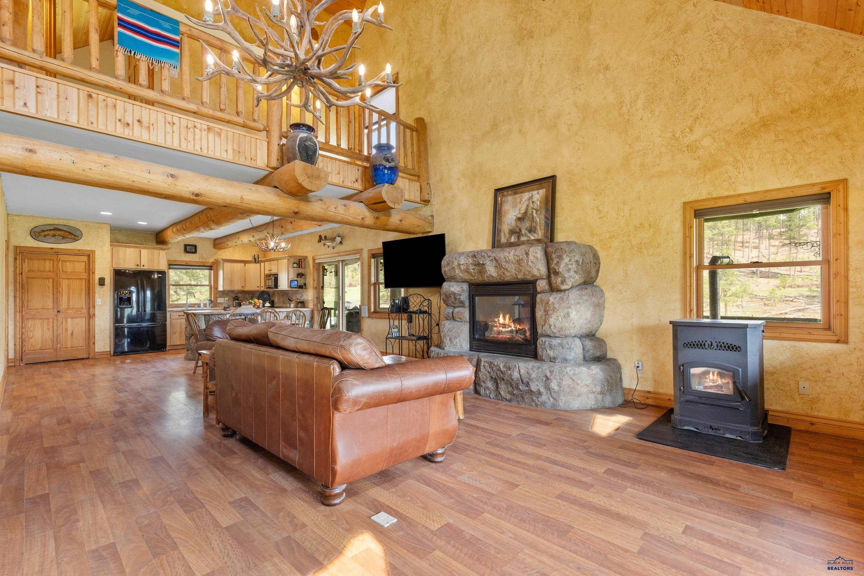 Rapid City, South Dakota, 57702, United States, 6 Bedrooms Bedrooms, ,6 BathroomsBathrooms,Residential,Active,1952058