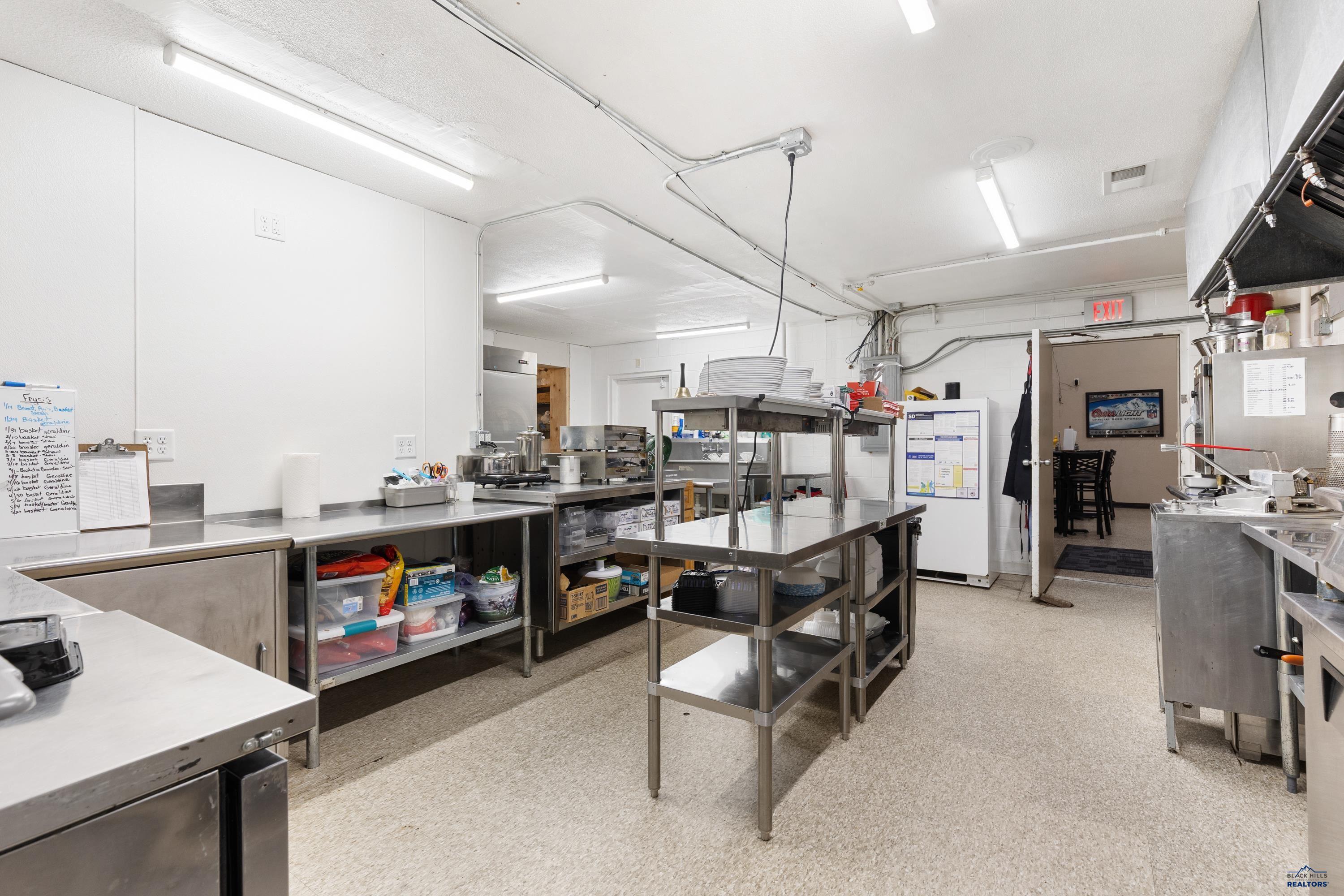 New Underwood, South Dakota, 57761, United States, ,Residential,Active,1828976