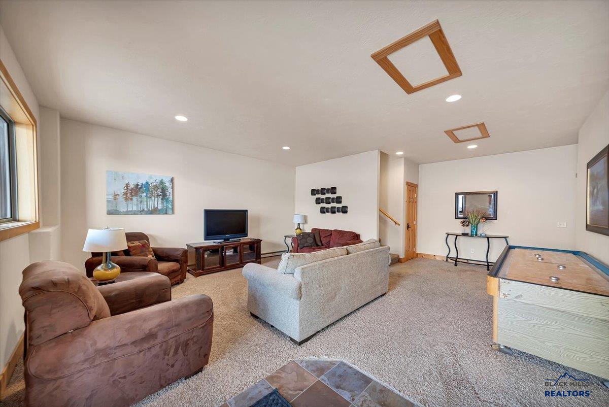 Lead, South Dakota, 57754, United States, 3 Bedrooms Bedrooms, ,4 BathroomsBathrooms,Residential,Active,2007249