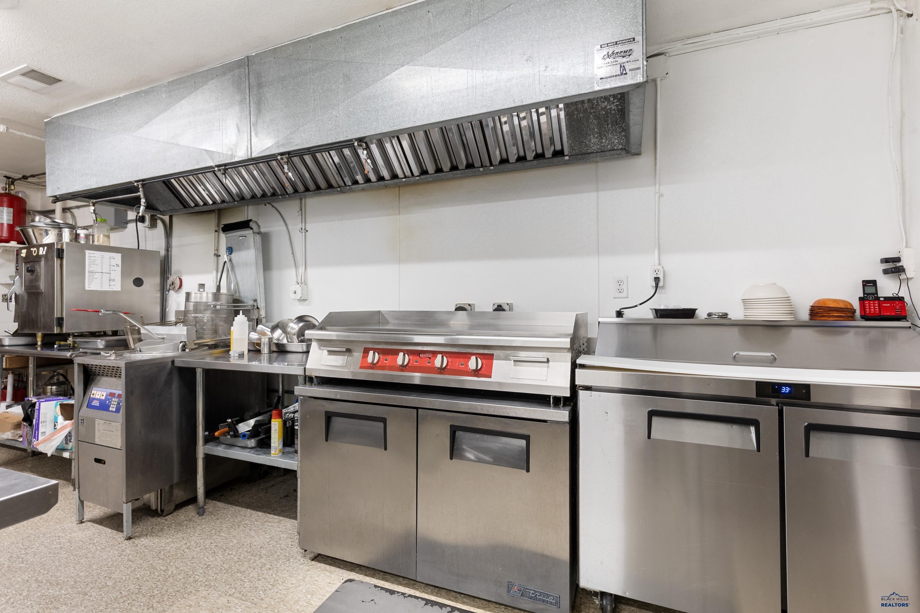 New Underwood, South Dakota, 57761, United States, ,Residential,Active,1828976