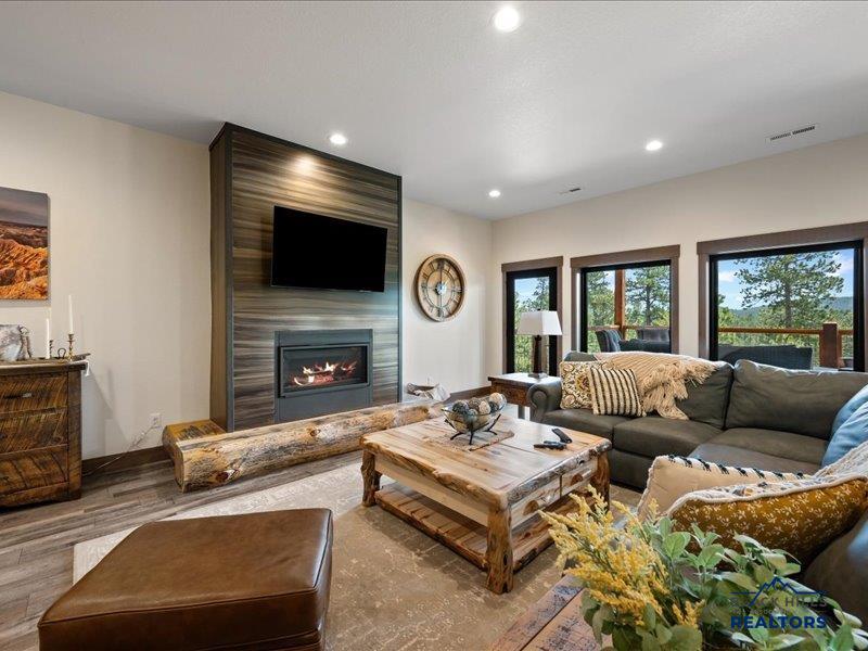 Lead, South Dakota, 57754, United States, ,5 BathroomsBathrooms,Residential,Active,2002332