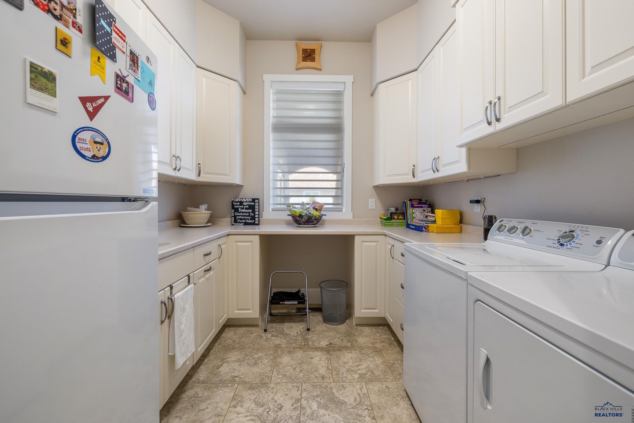 Rapid City, South Dakota, 57701, United States, 3 Bedrooms Bedrooms, ,4 BathroomsBathrooms,Residential,Active,1973540