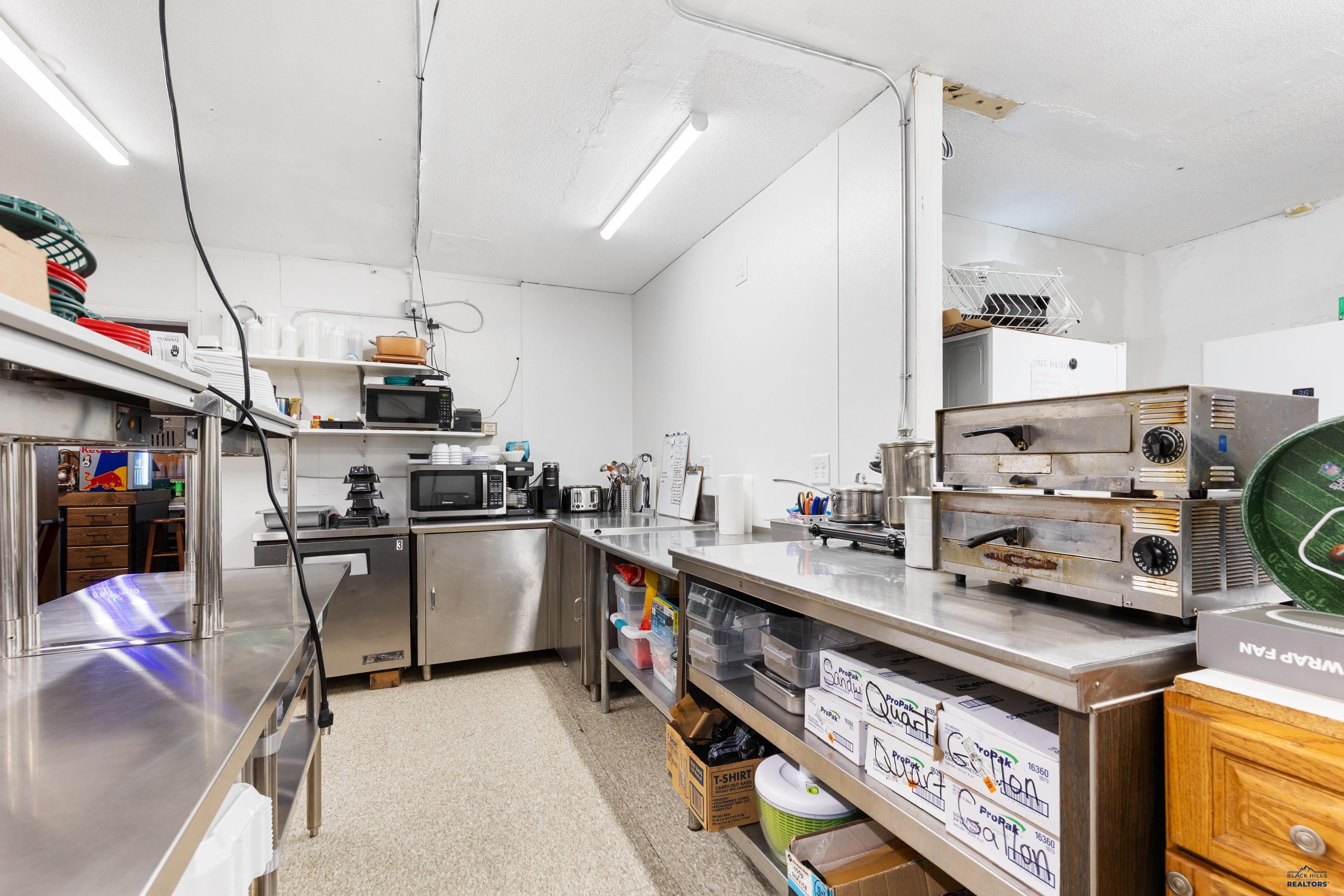 New Underwood, South Dakota, 57761, United States, ,Residential,Active,1828976