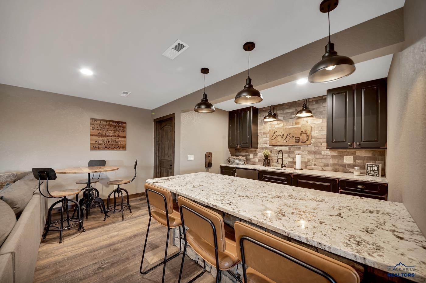 Rapid City, South Dakota, 57702, United States, 4 Bedrooms Bedrooms, ,5 BathroomsBathrooms,Residential,Active,1929407