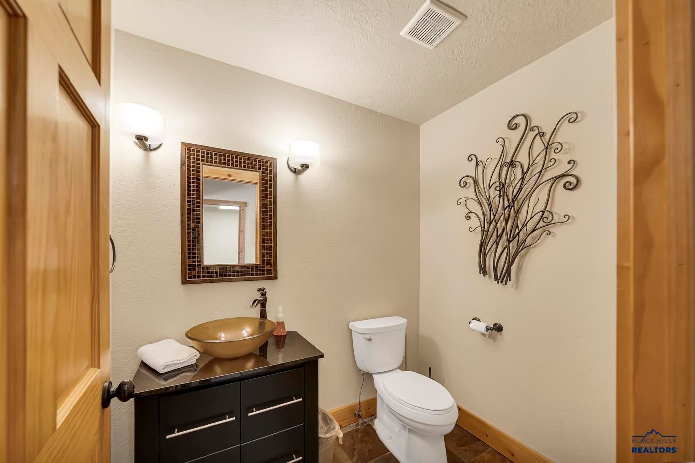 Lead, South Dakota, 57754, United States, 6 Bedrooms Bedrooms, ,5 BathroomsBathrooms,Residential,Active,2006805