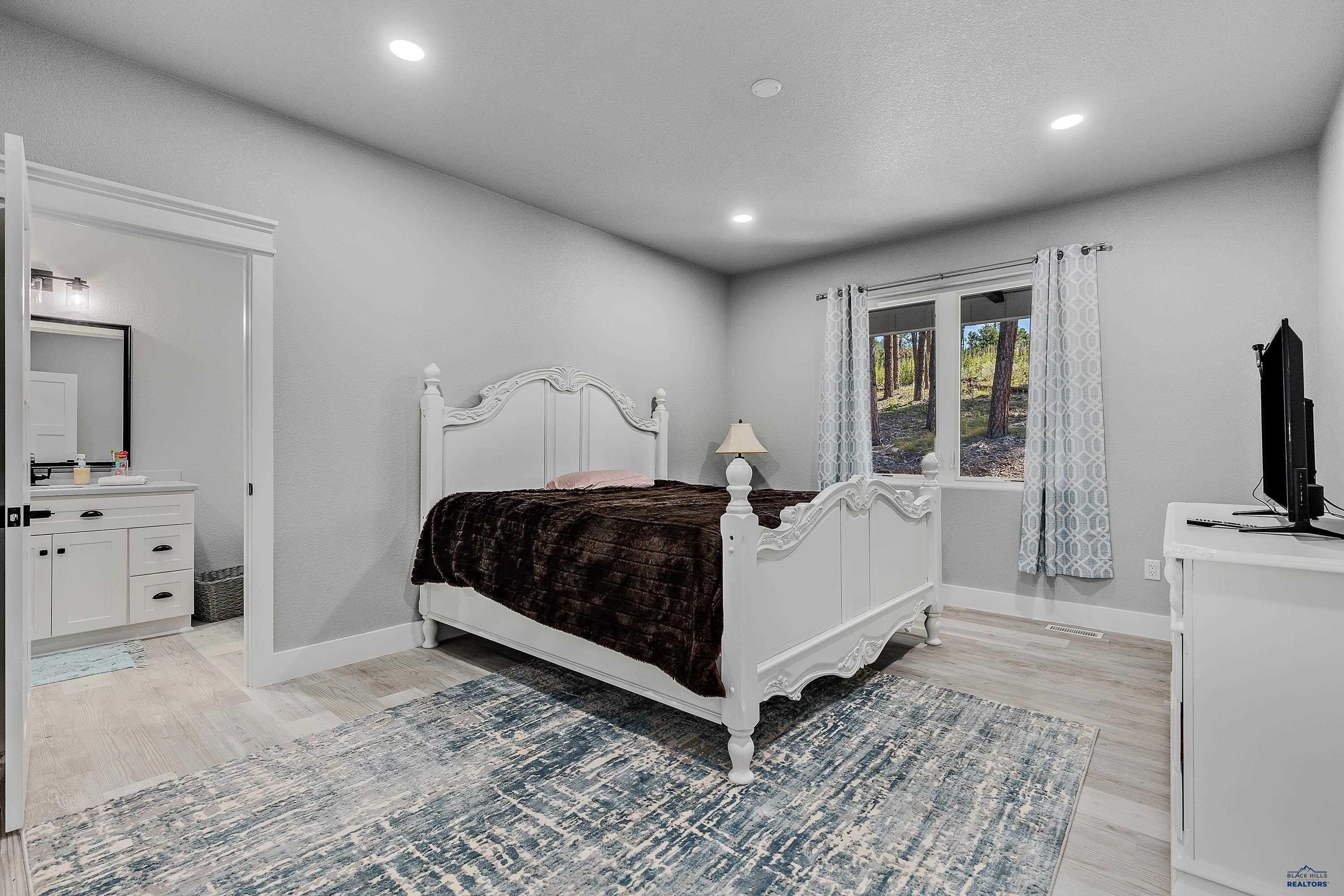 Rapid City, South Dakota, 57702, United States, 3 Bedrooms Bedrooms, ,4 BathroomsBathrooms,Residential,Active,1902956