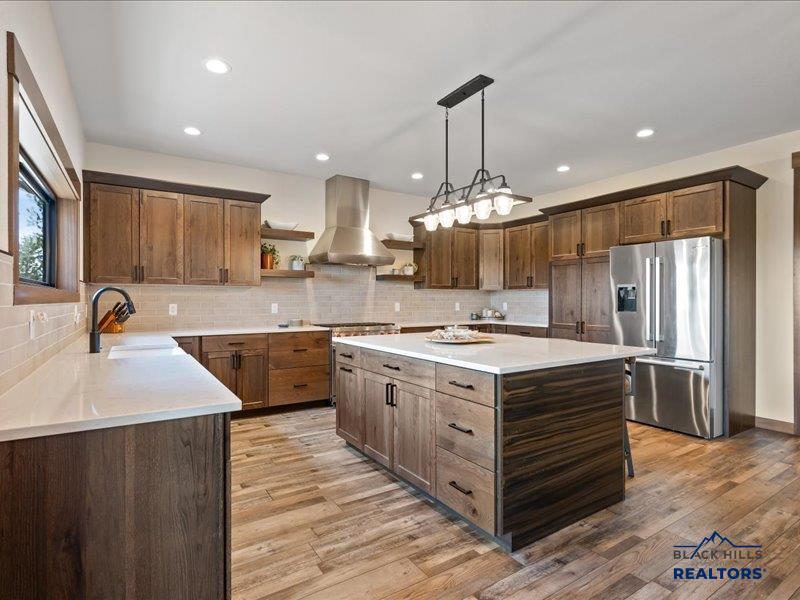 Lead, South Dakota, 57754, United States, ,5 BathroomsBathrooms,Residential,Active,1988705