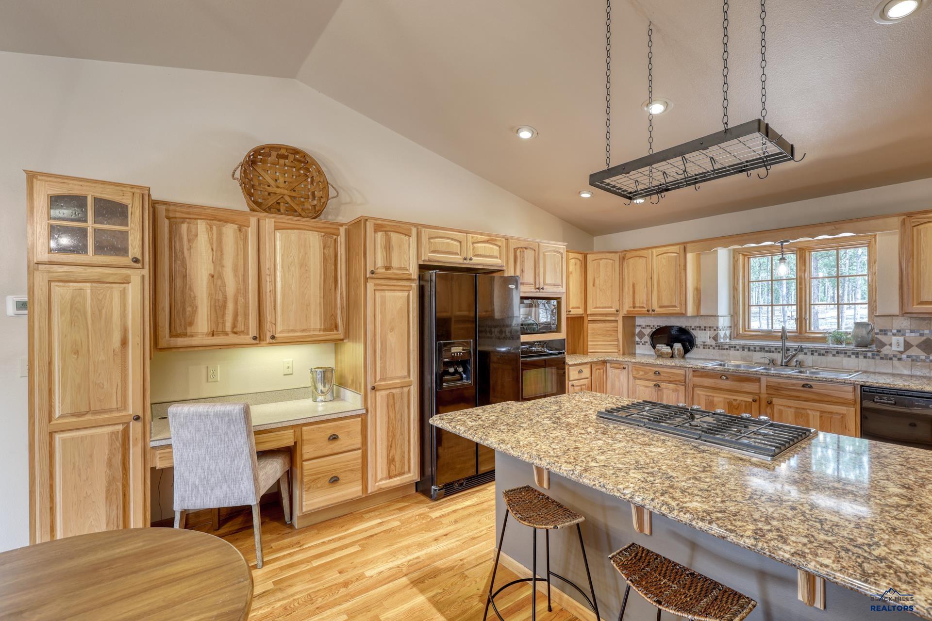 Rapid City, South Dakota, 57702, United States, 4 Bedrooms Bedrooms, ,3 BathroomsBathrooms,Residential,Active,1899194