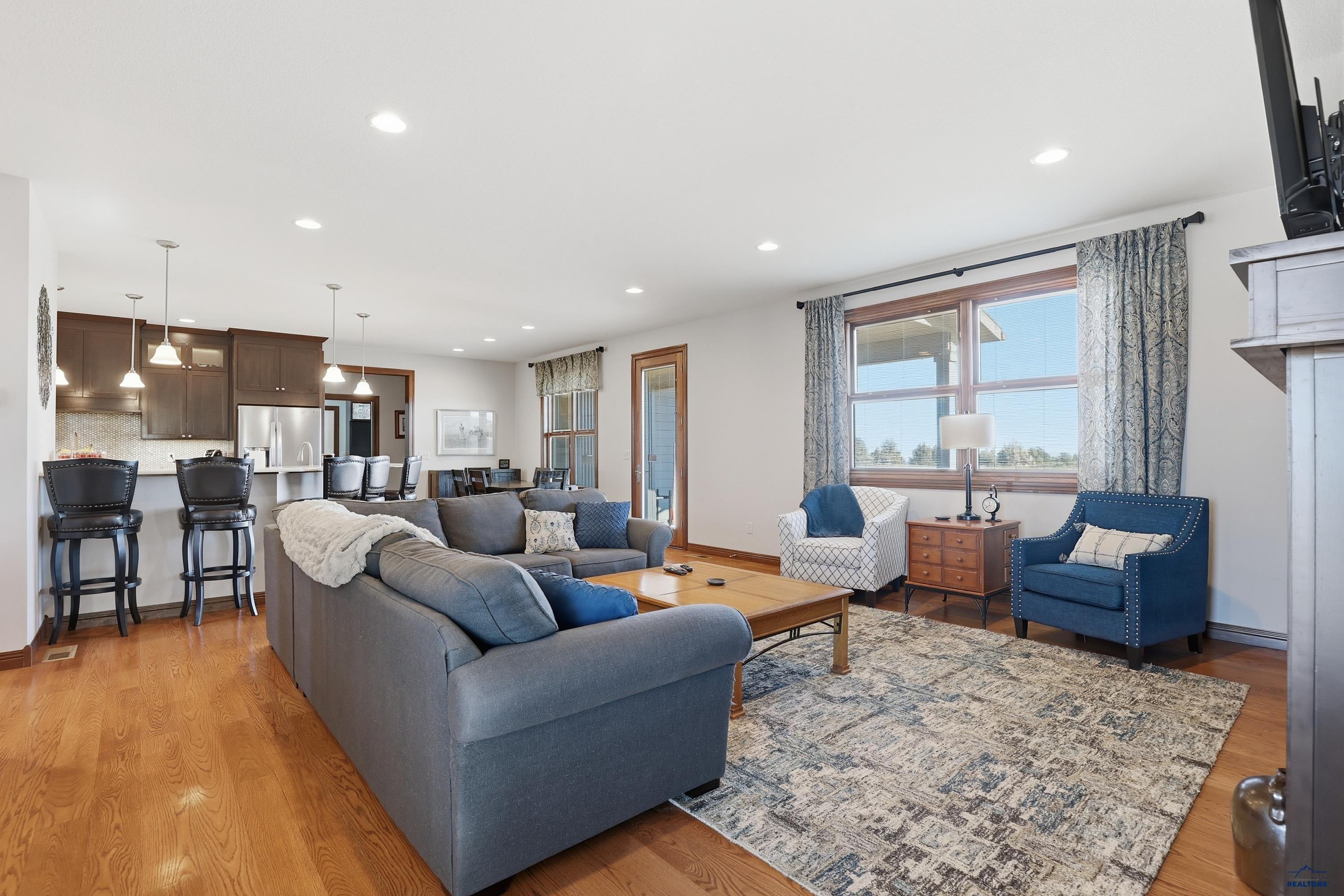 Rapid City, South Dakota, 57702, United States, 5 Bedrooms Bedrooms, ,5 BathroomsBathrooms,Residential,Active,2011458