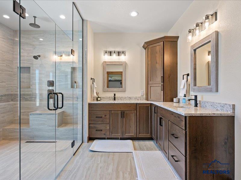 Lead, South Dakota, 57754, United States, ,5 BathroomsBathrooms,Residential,Active,1825060