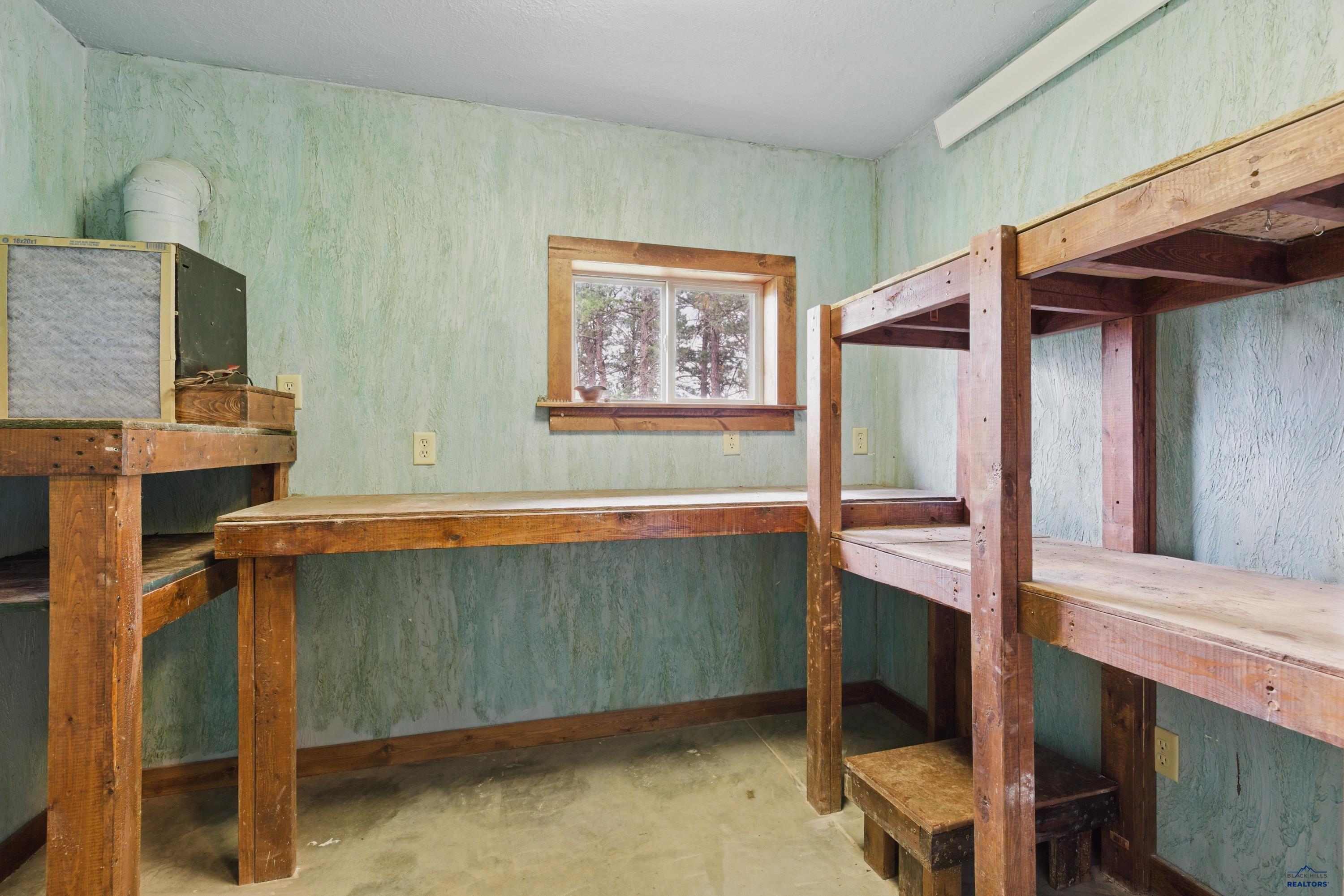 Rapid City, South Dakota, 57702, United States, 6 Bedrooms Bedrooms, ,6 BathroomsBathrooms,Residential,Active,1952058