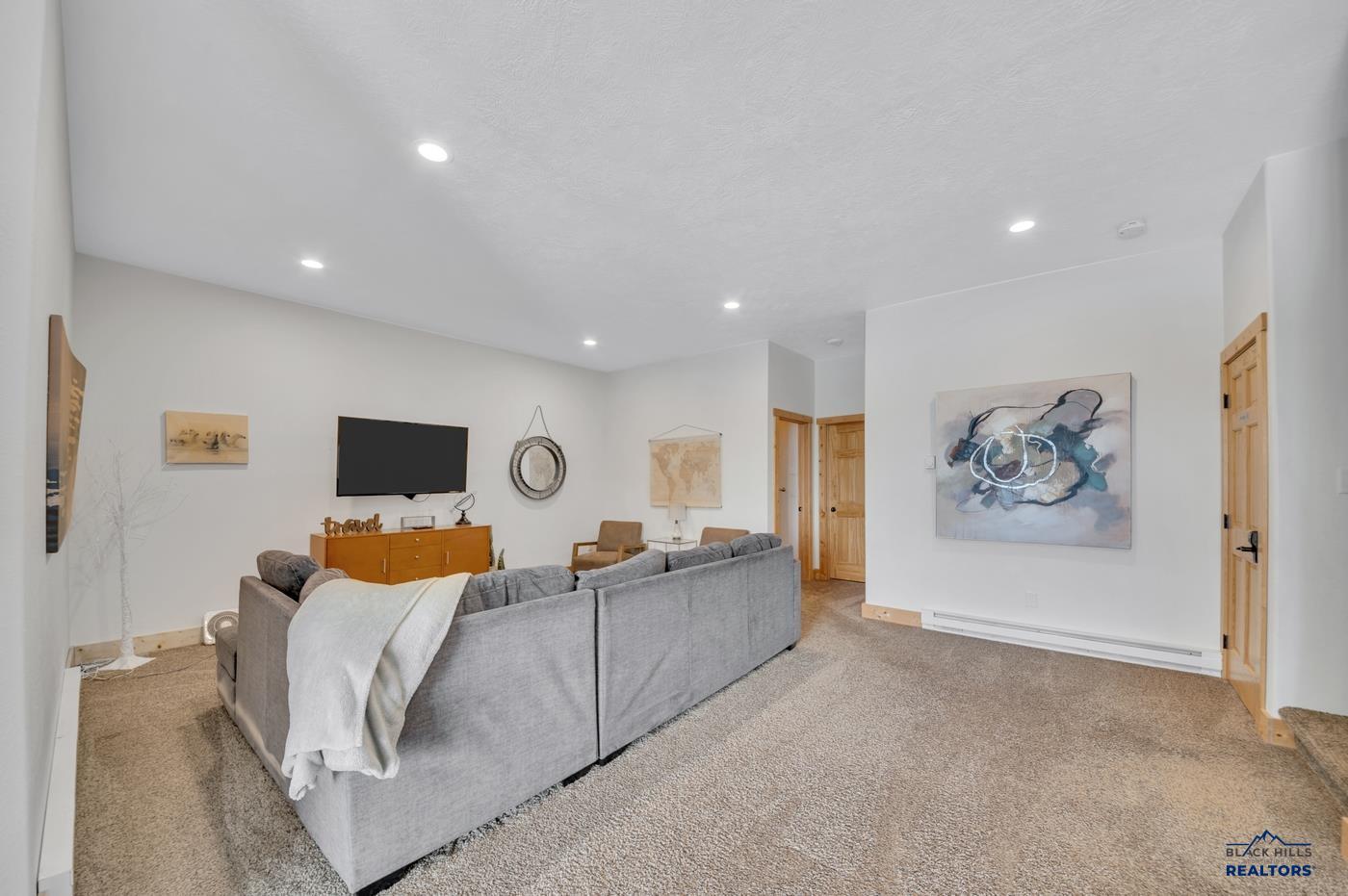 Lead, South Dakota, 57754, United States, 4 Bedrooms Bedrooms, ,3 BathroomsBathrooms,Residential,Active,2007315