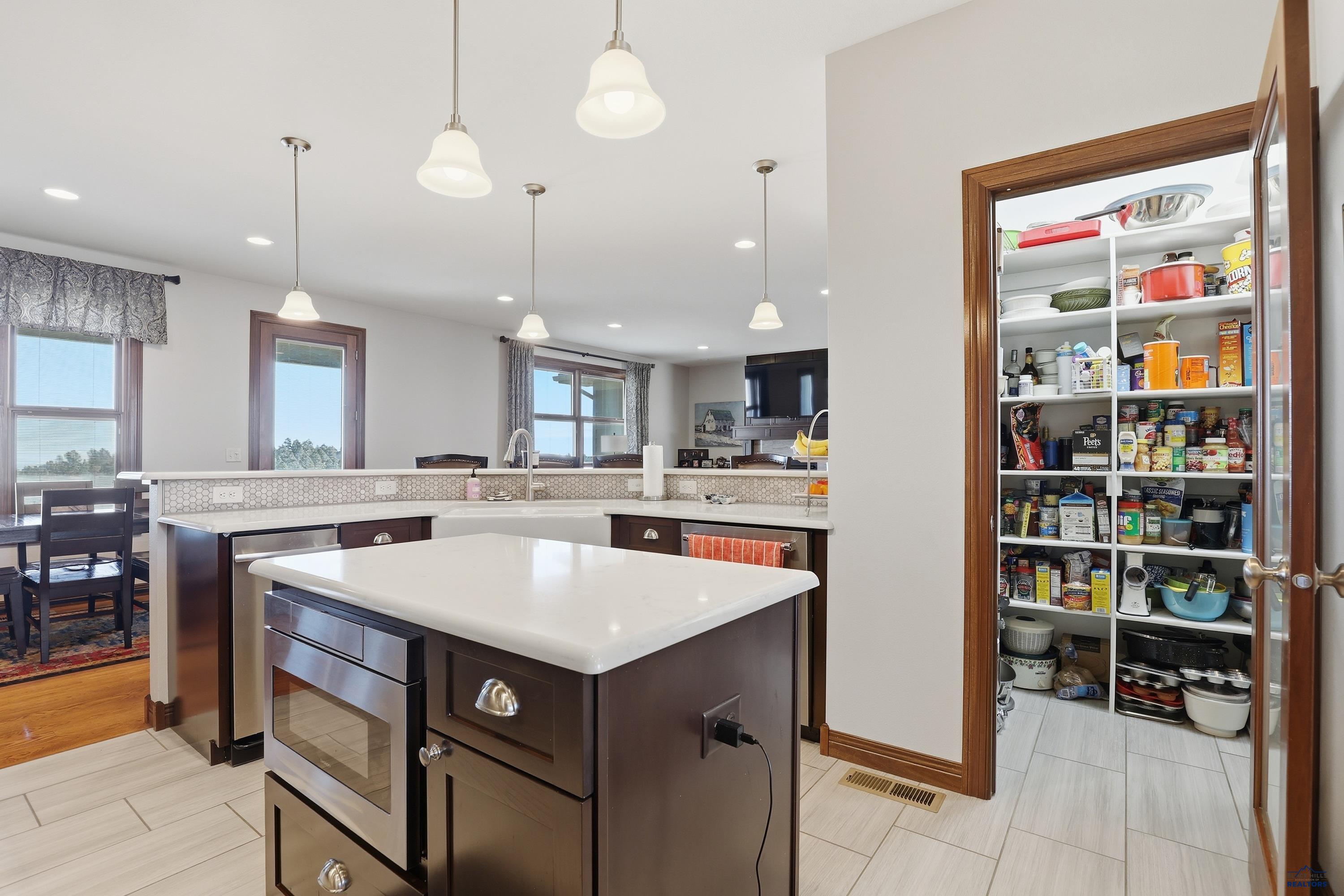 Rapid City, South Dakota, 57702, United States, 5 Bedrooms Bedrooms, ,5 BathroomsBathrooms,Residential,Active,2011458