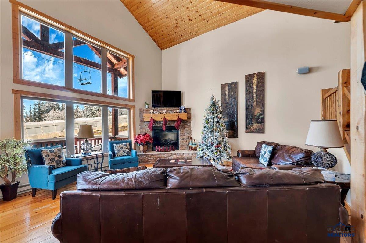 Lead, South Dakota, 57754, United States, 3 Bedrooms Bedrooms, ,4 BathroomsBathrooms,Residential,Active,2007249