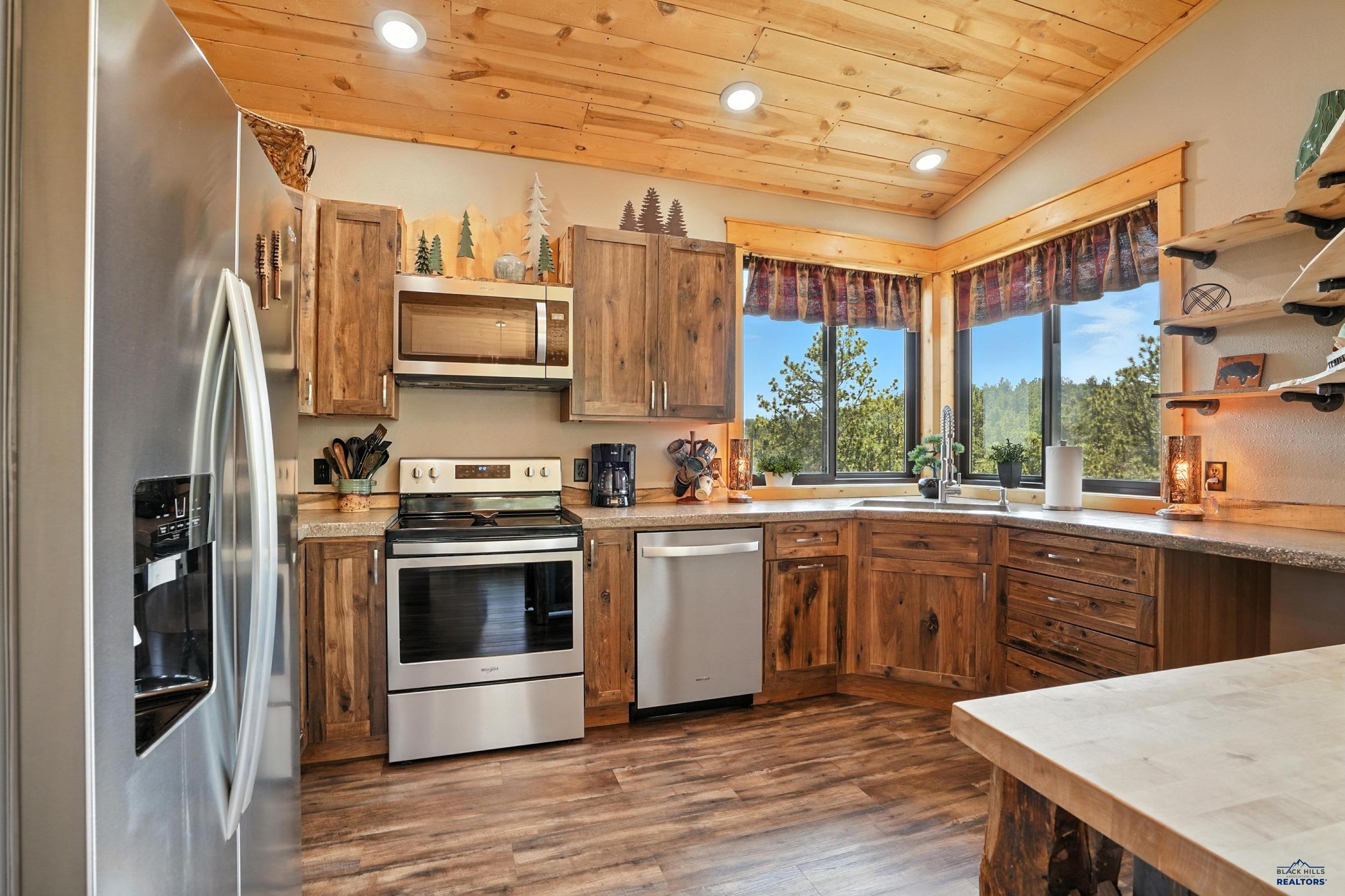 Lead, South Dakota, 57754, United States, 5 Bedrooms Bedrooms, ,4 BathroomsBathrooms,Residential,Active,1945366